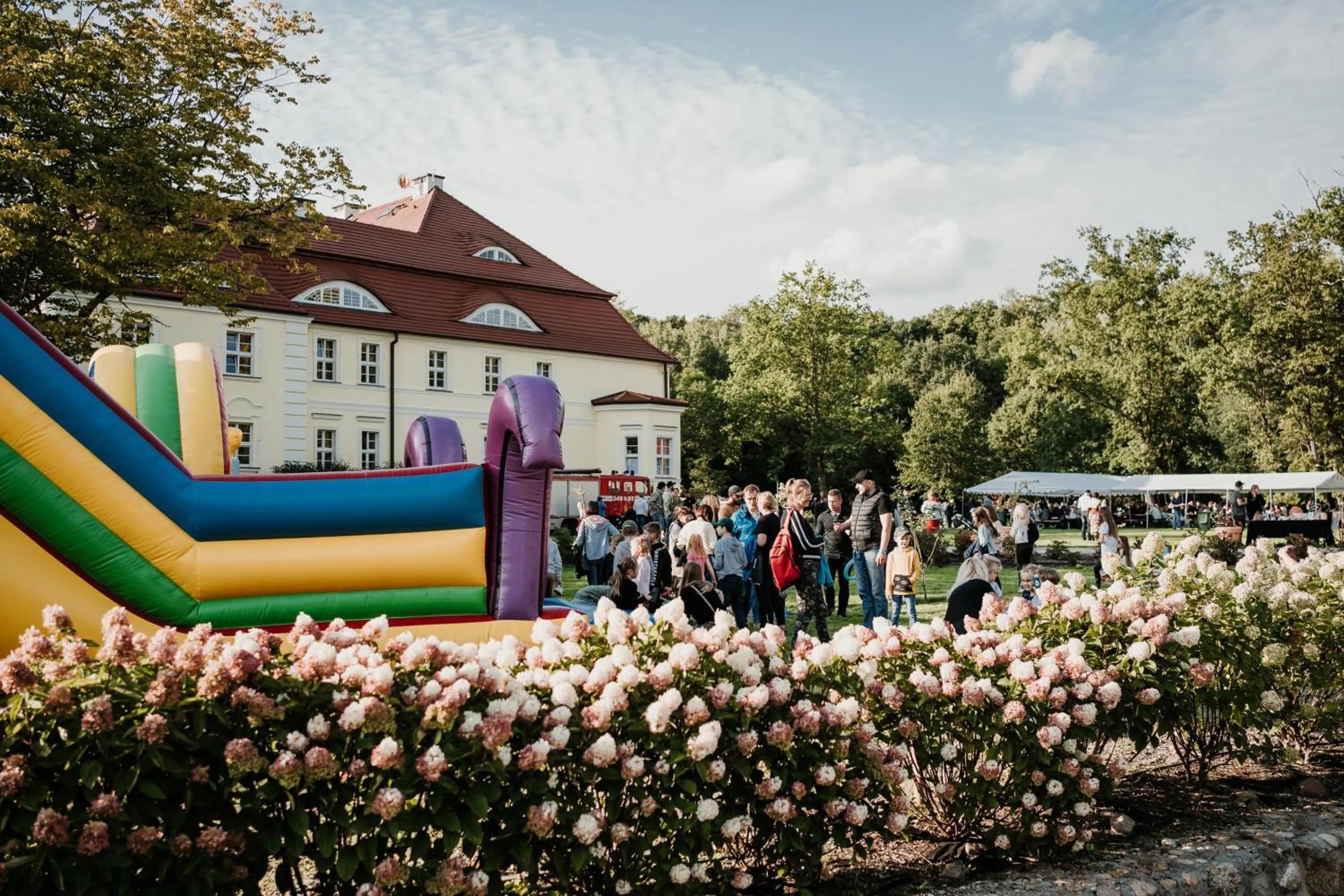 Day in Pałac Bogaczów - noclegi - restauracja - przyjęcia