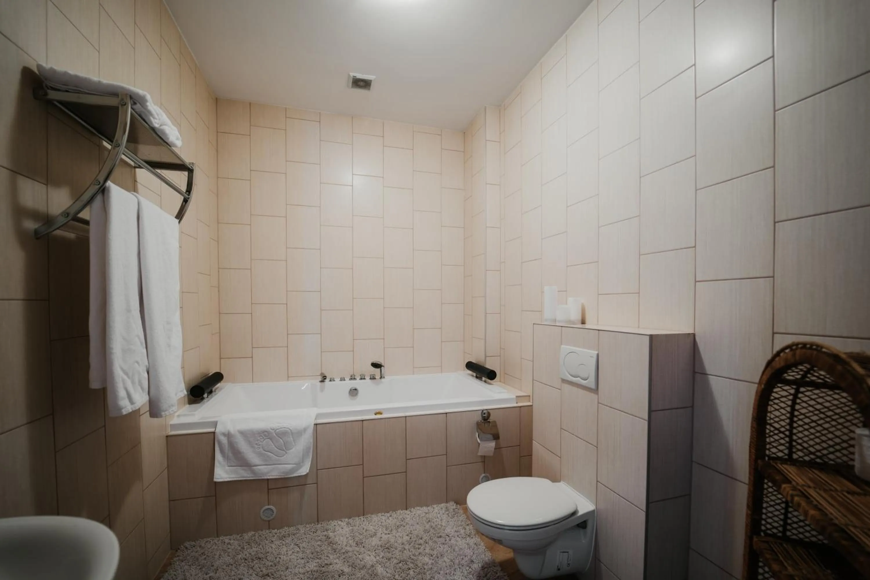 Toilet in Pałac Bogaczów - noclegi - restauracja - przyjęcia