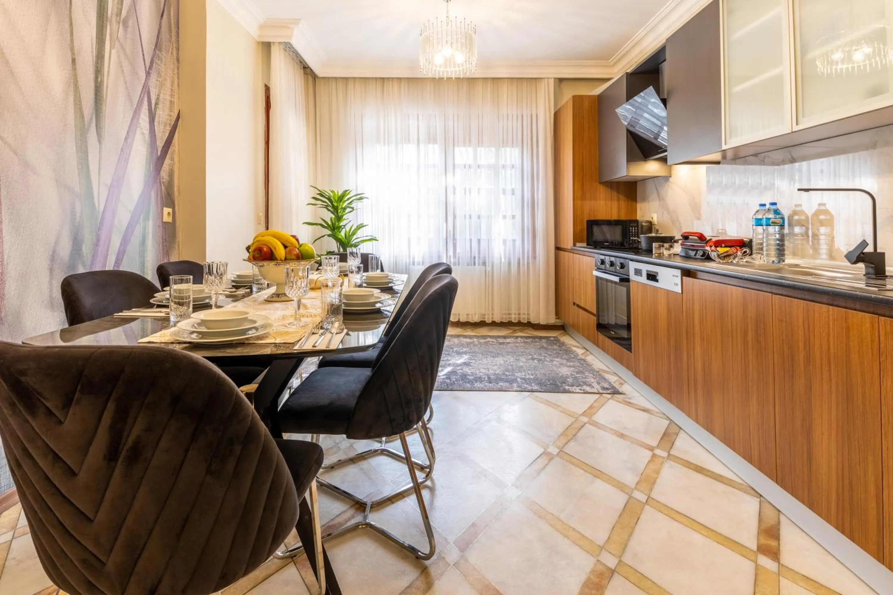 Kitchen or kitchenette in BayMari Suites Plus Florya