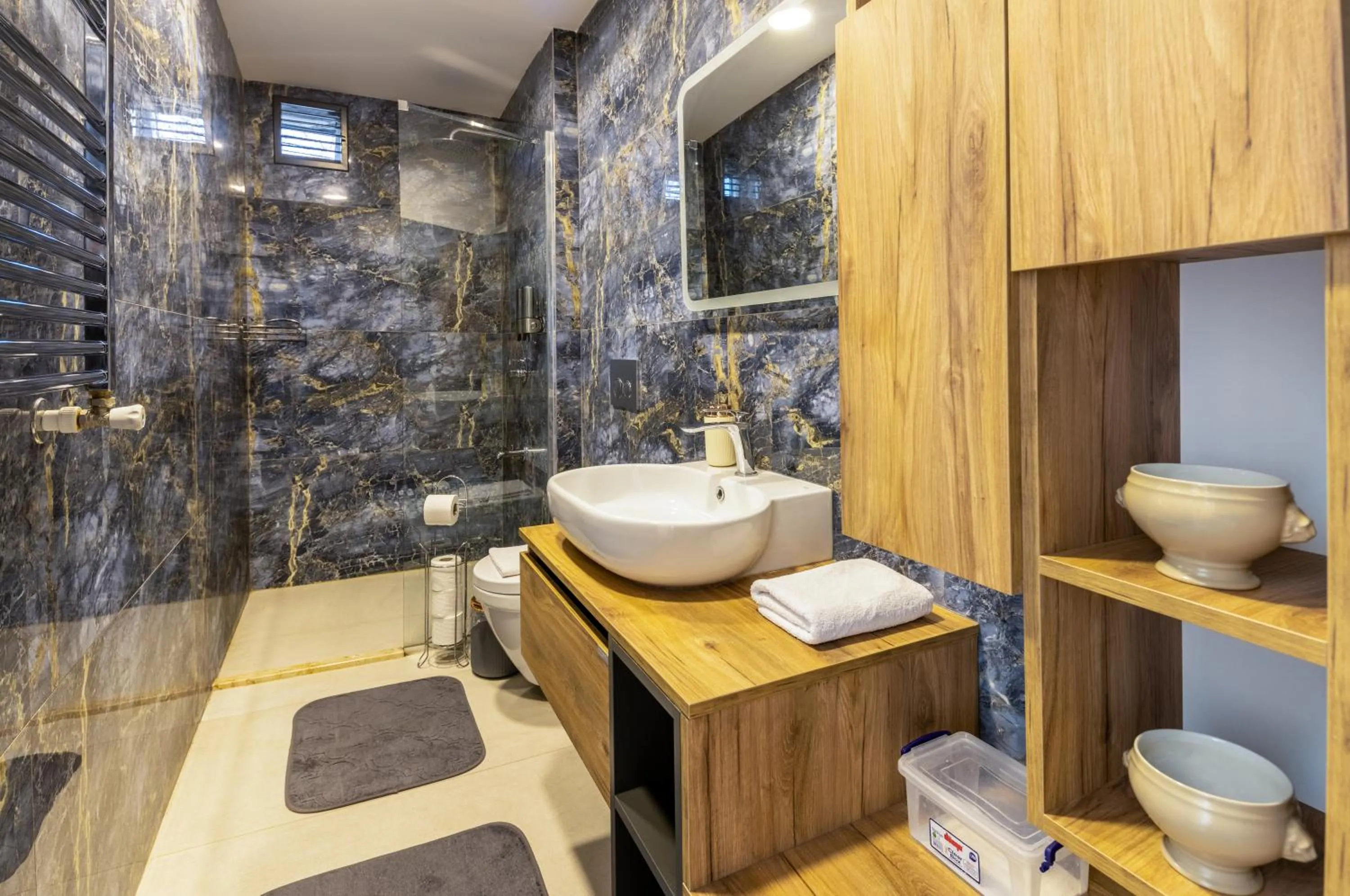 Shower in BayMari Suites Plus Florya