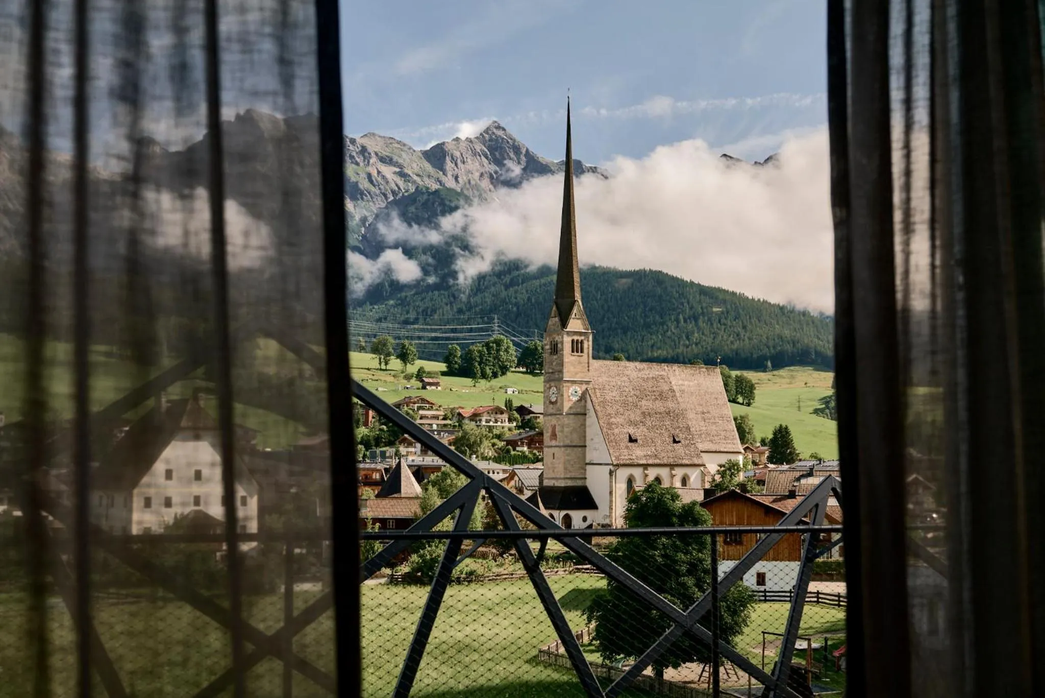 Landmark view in die HOCHKÖNIGIN - Mountain Resort