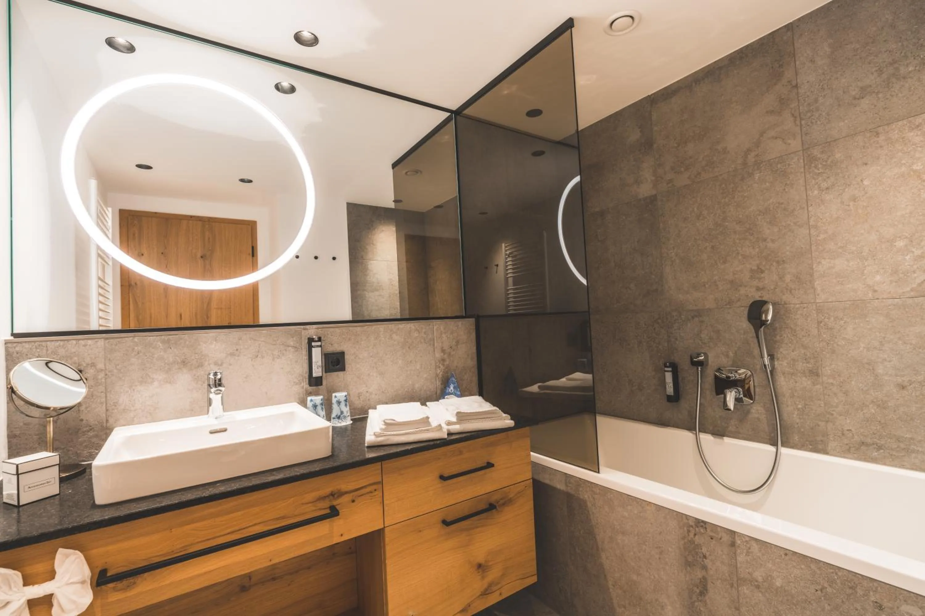 Bathroom in die HOCHKÖNIGIN - Mountain Resort