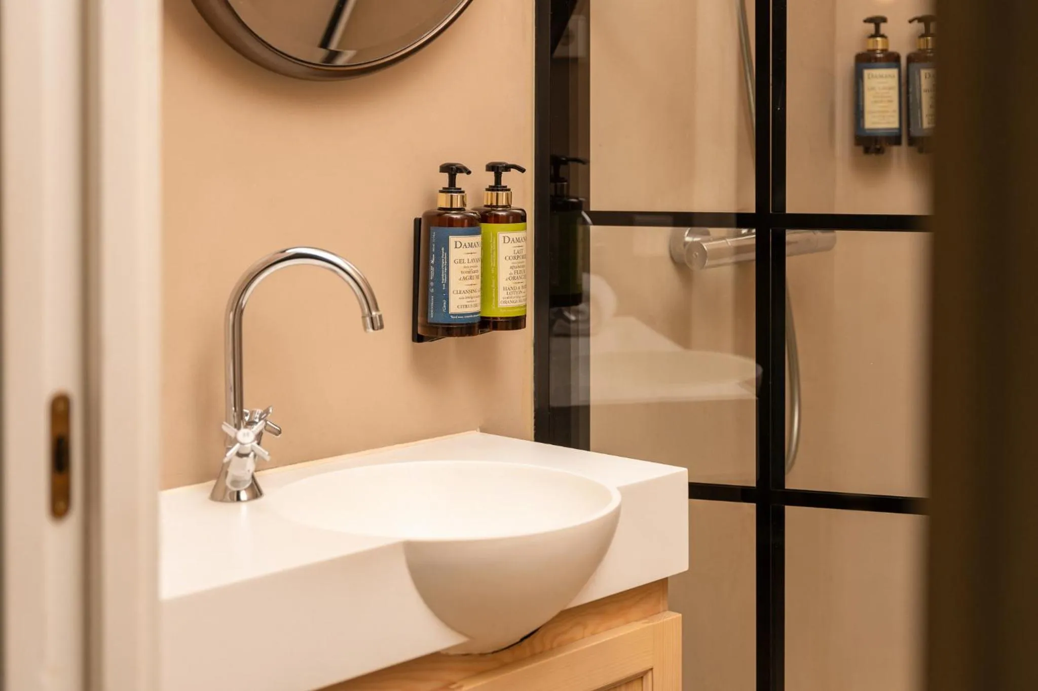 Bathroom in Casa Bailen Sevilla