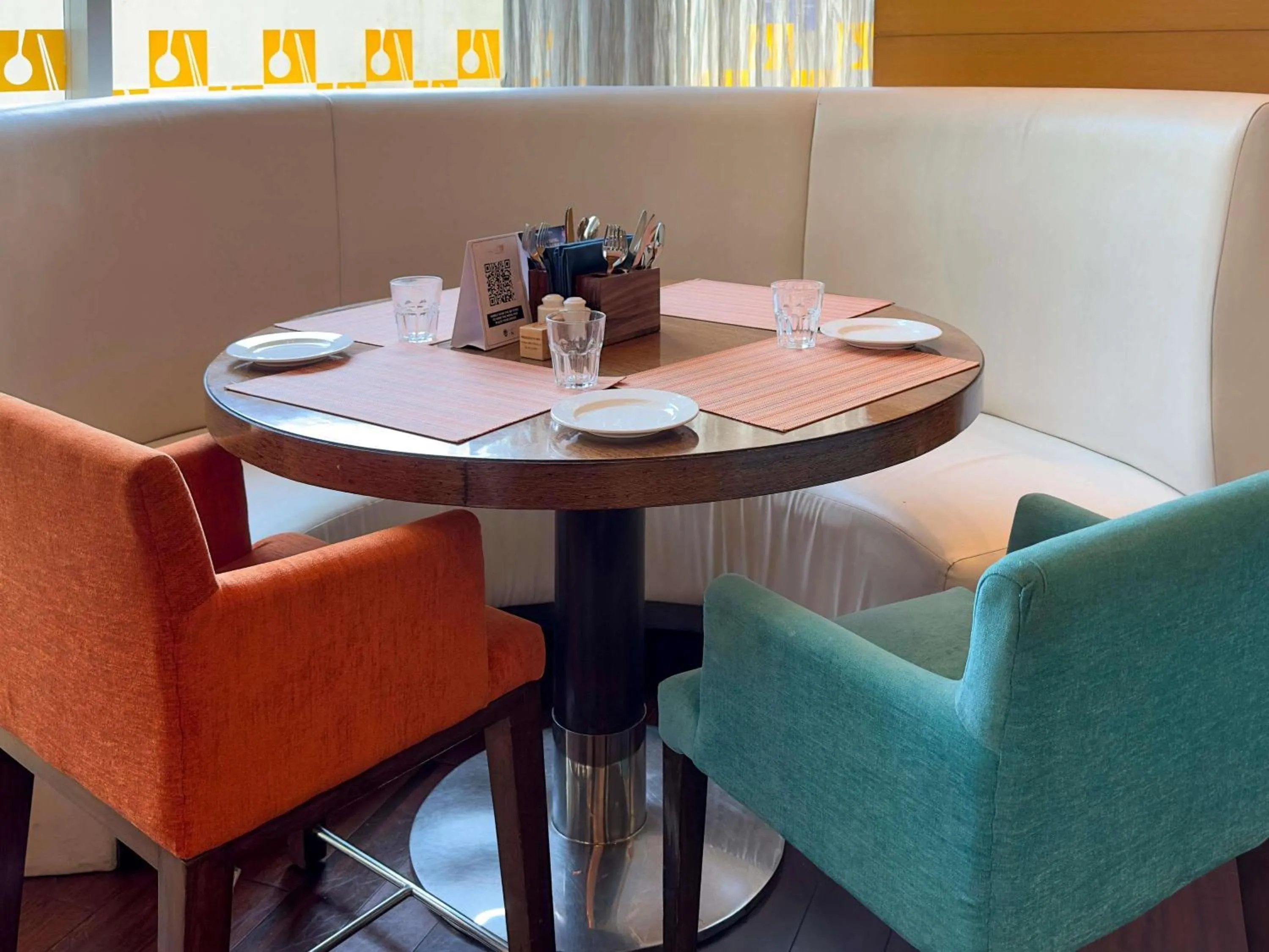 Restaurant/places to eat in Novotel Pune Viman Nagar Road