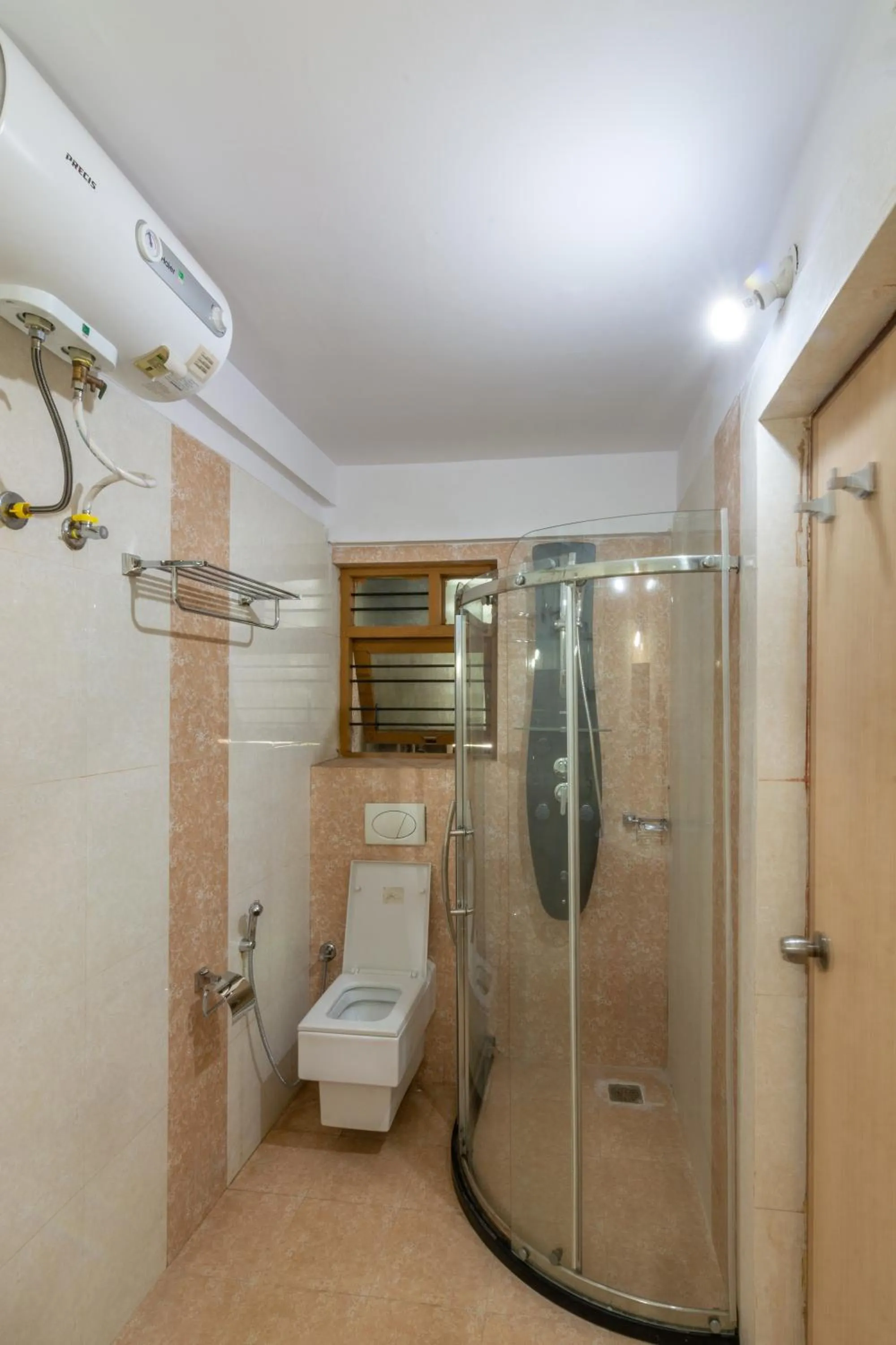 Bathroom in Guesture Serviced Residences, Alta Vista