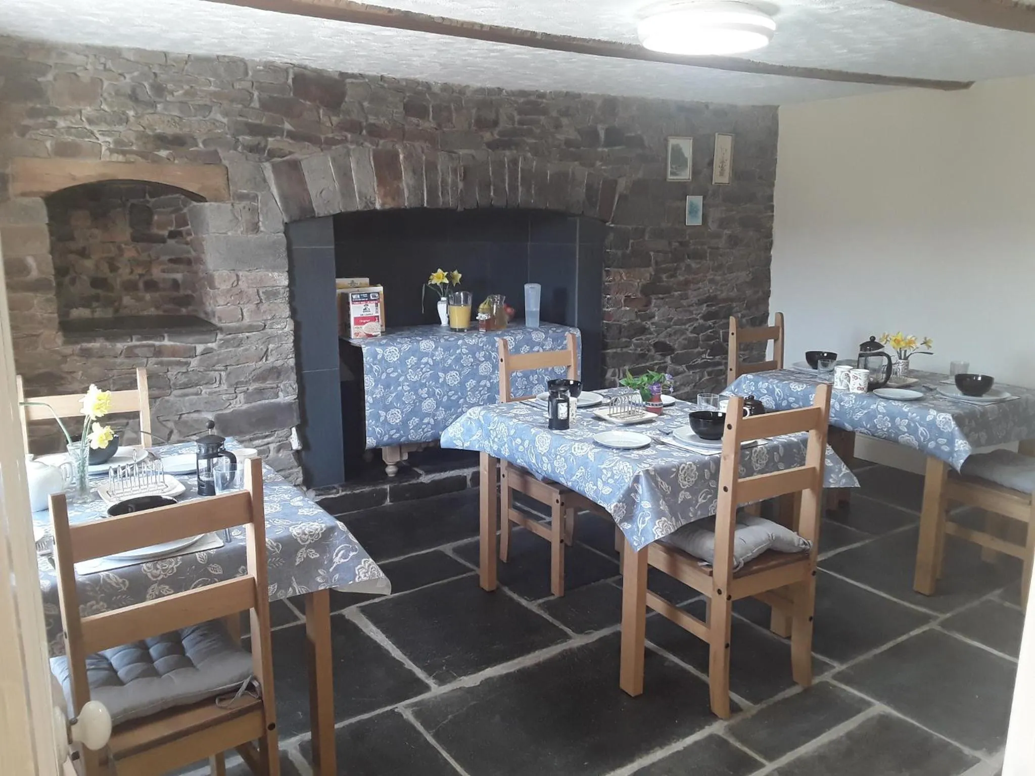 Breakfast in Sharlands Farm Bed and Breakfast