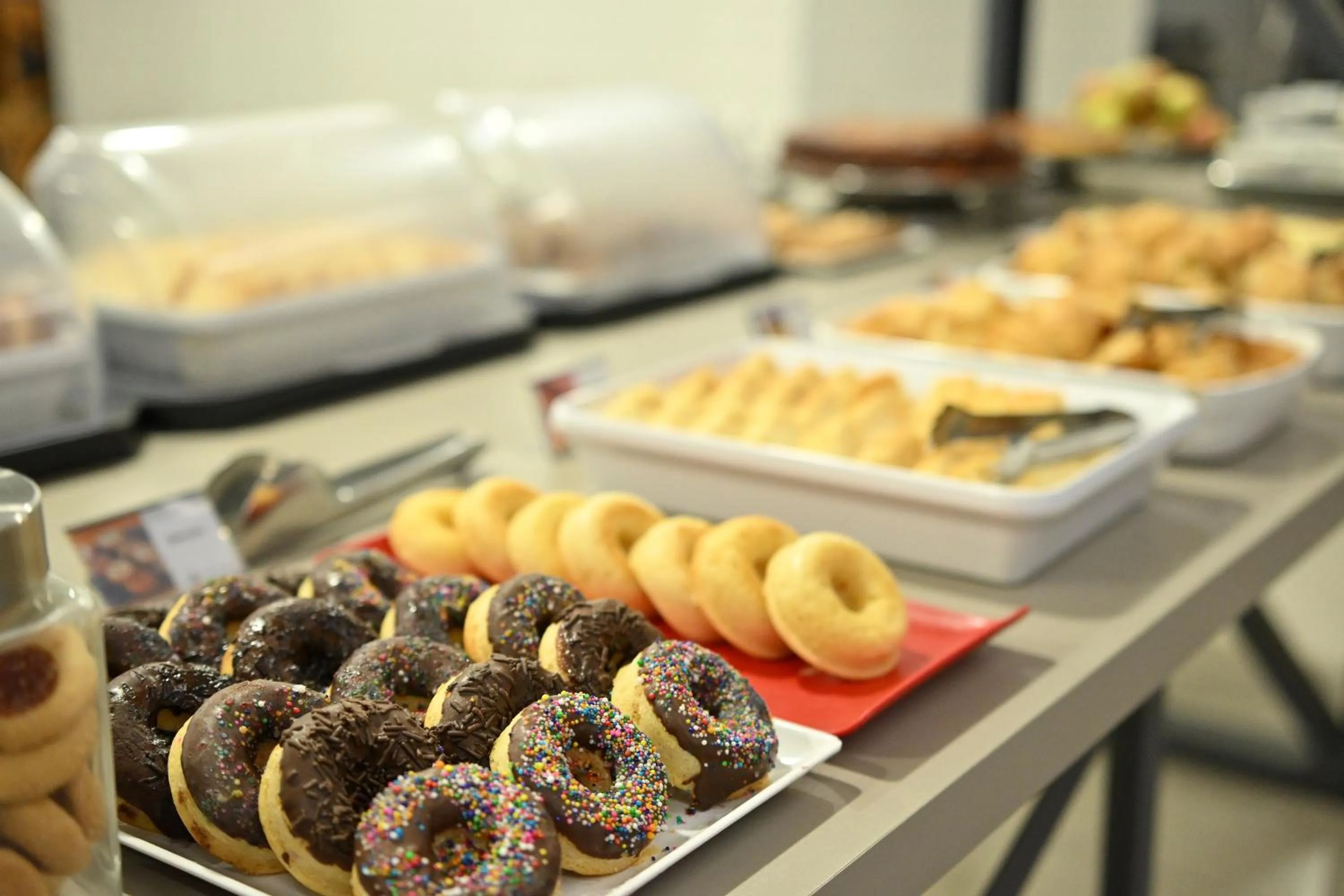 Food and drinks in Hotel PrimeInn