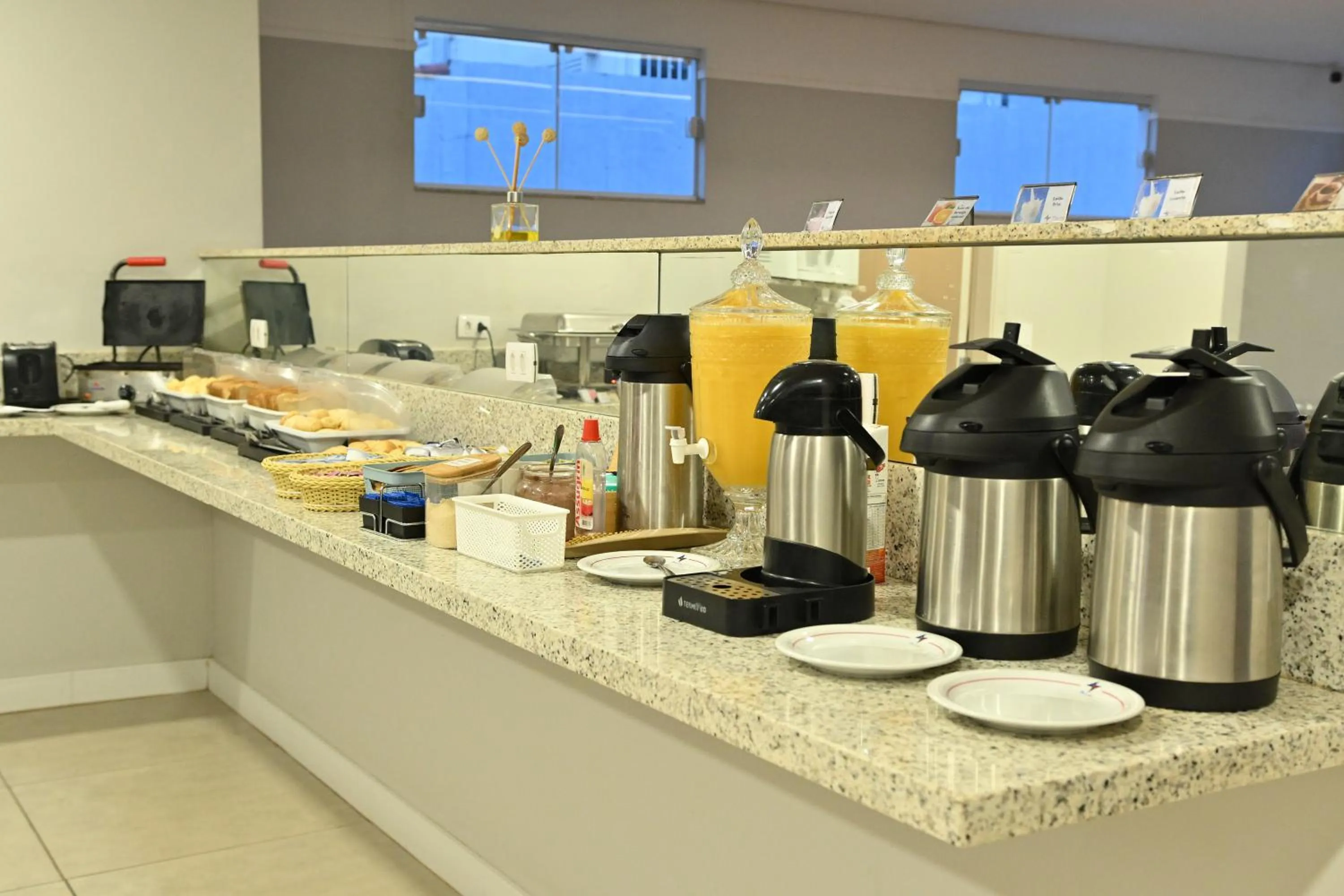 Coffee/tea facilities in Hotel PrimeInn