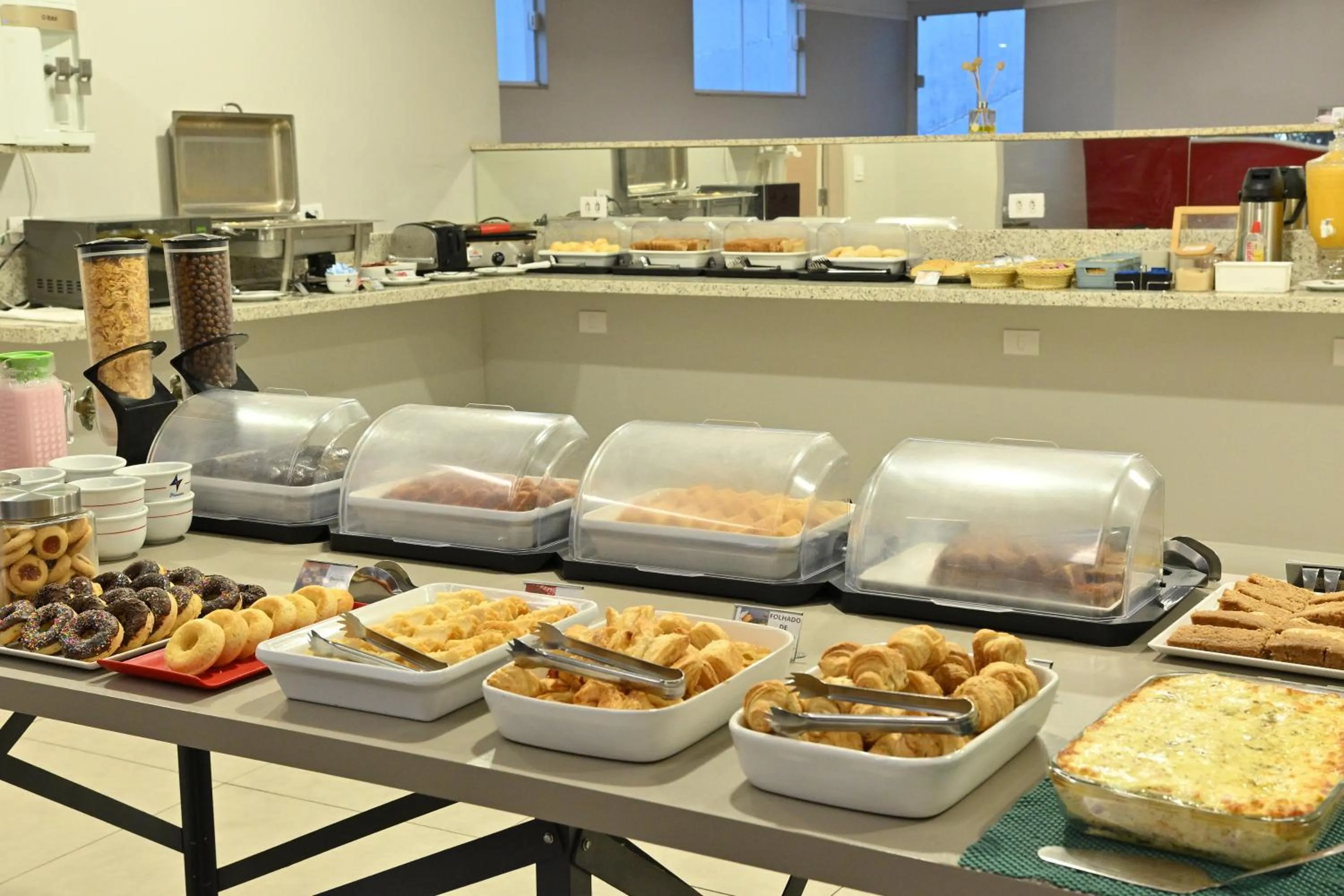 Kitchen or kitchenette in Hotel PrimeInn