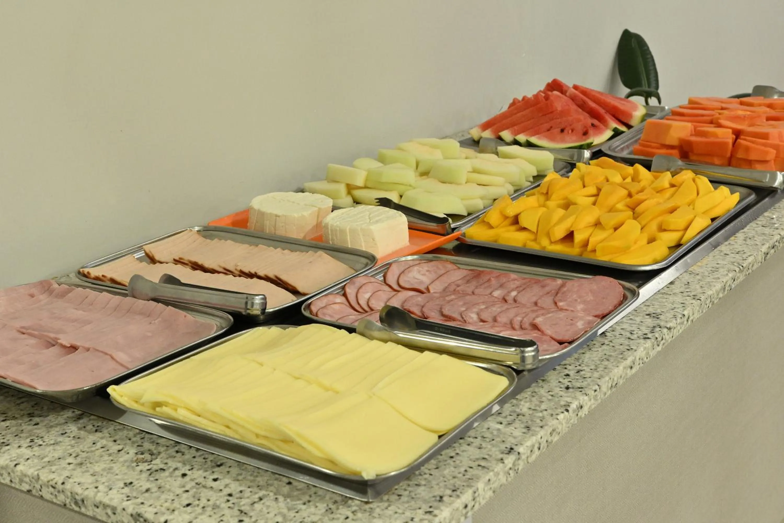 Food and drinks in Hotel PrimeInn