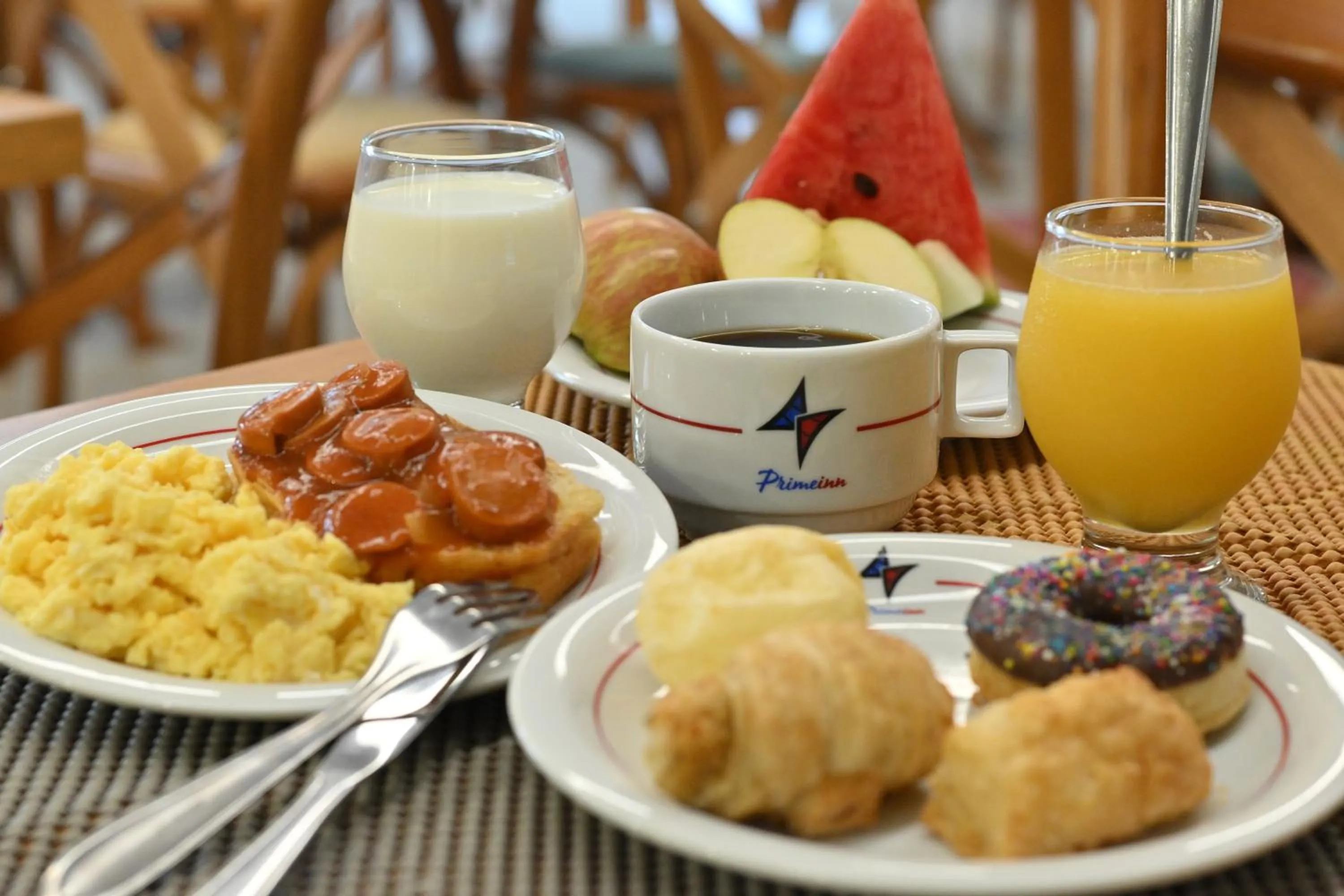 Food and drinks in Hotel PrimeInn