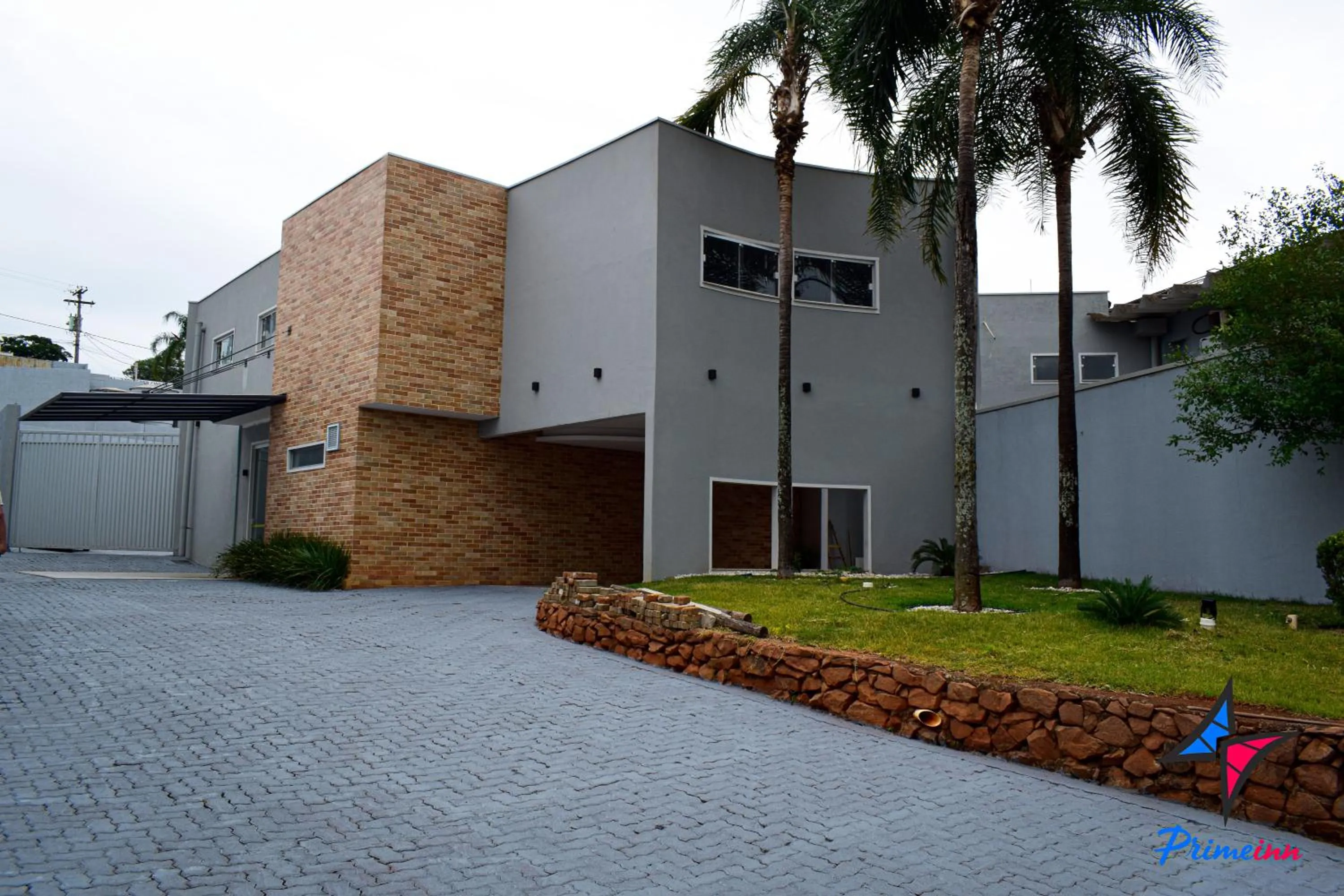 Property building in Hotel PrimeInn