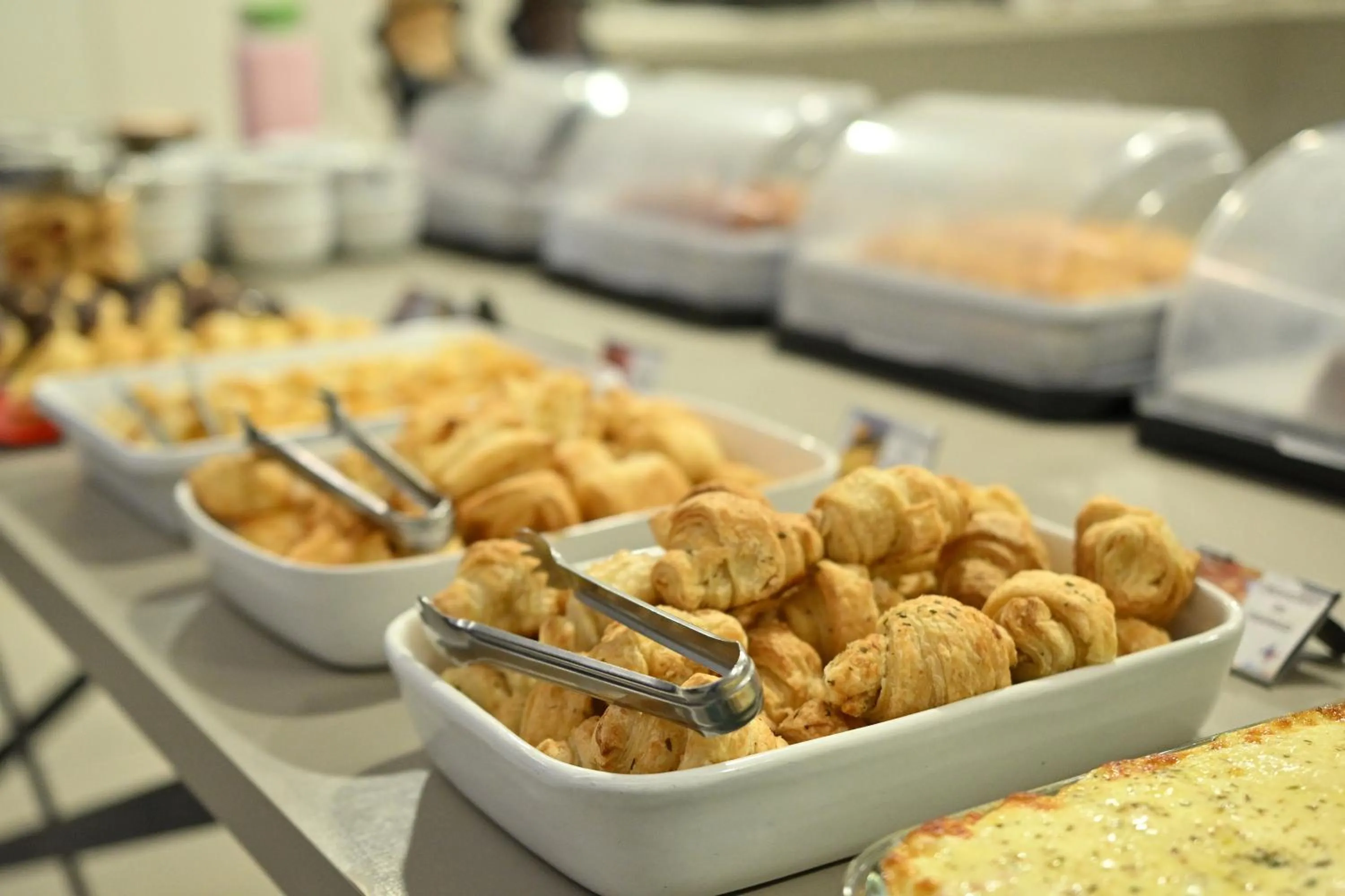 Food and drinks in Hotel PrimeInn