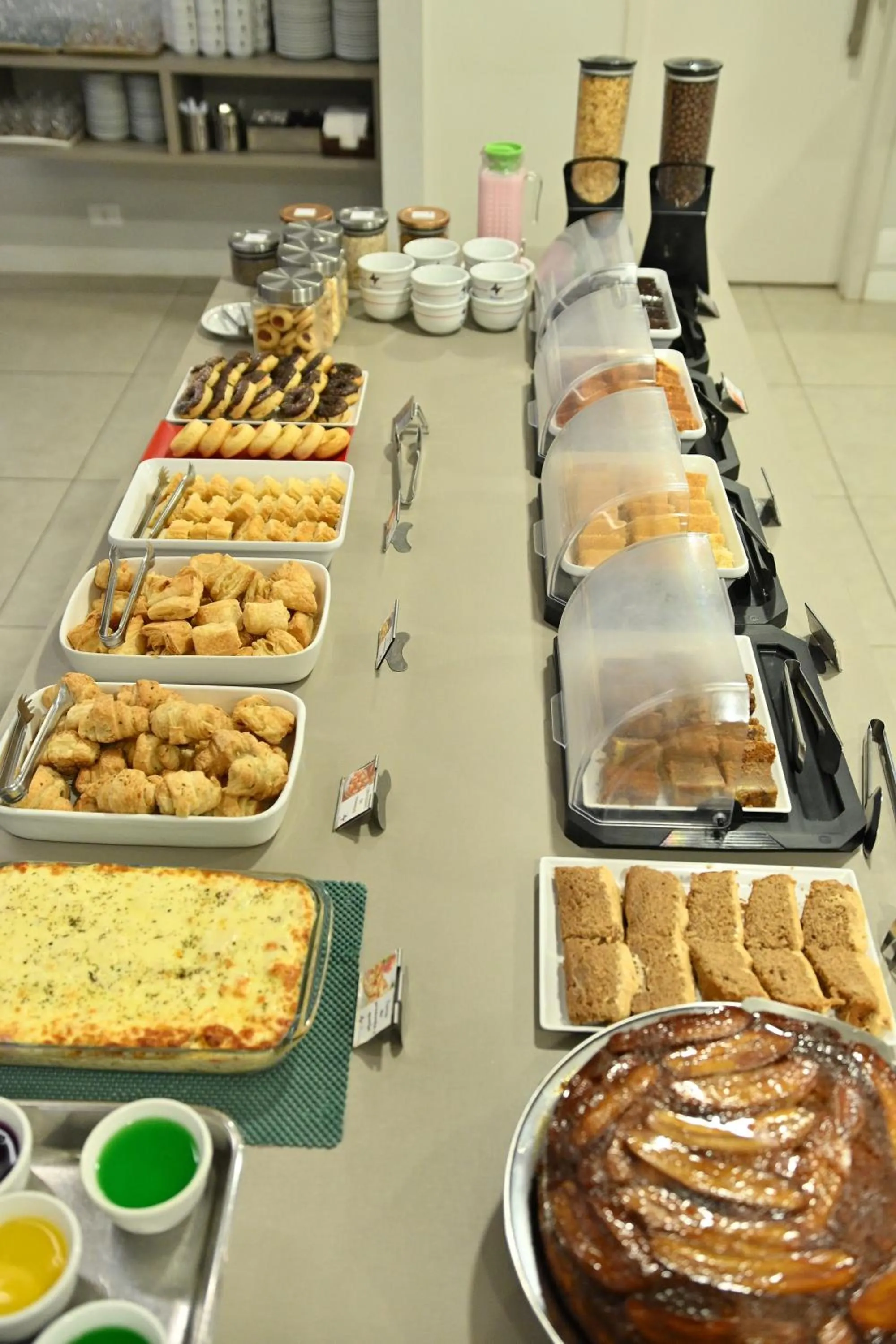 Food and drinks in Hotel PrimeInn