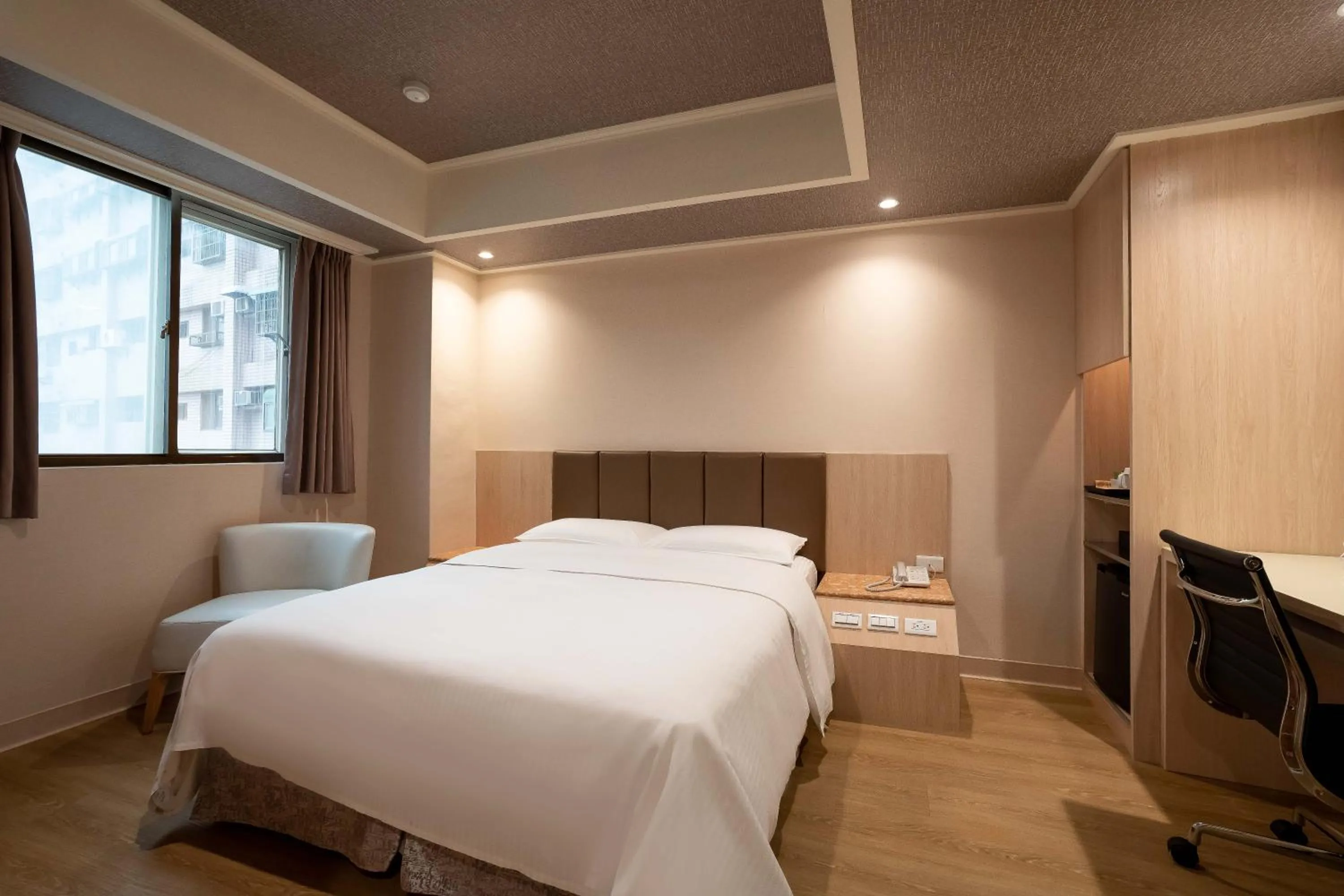 Bed in The Cloud Hotel