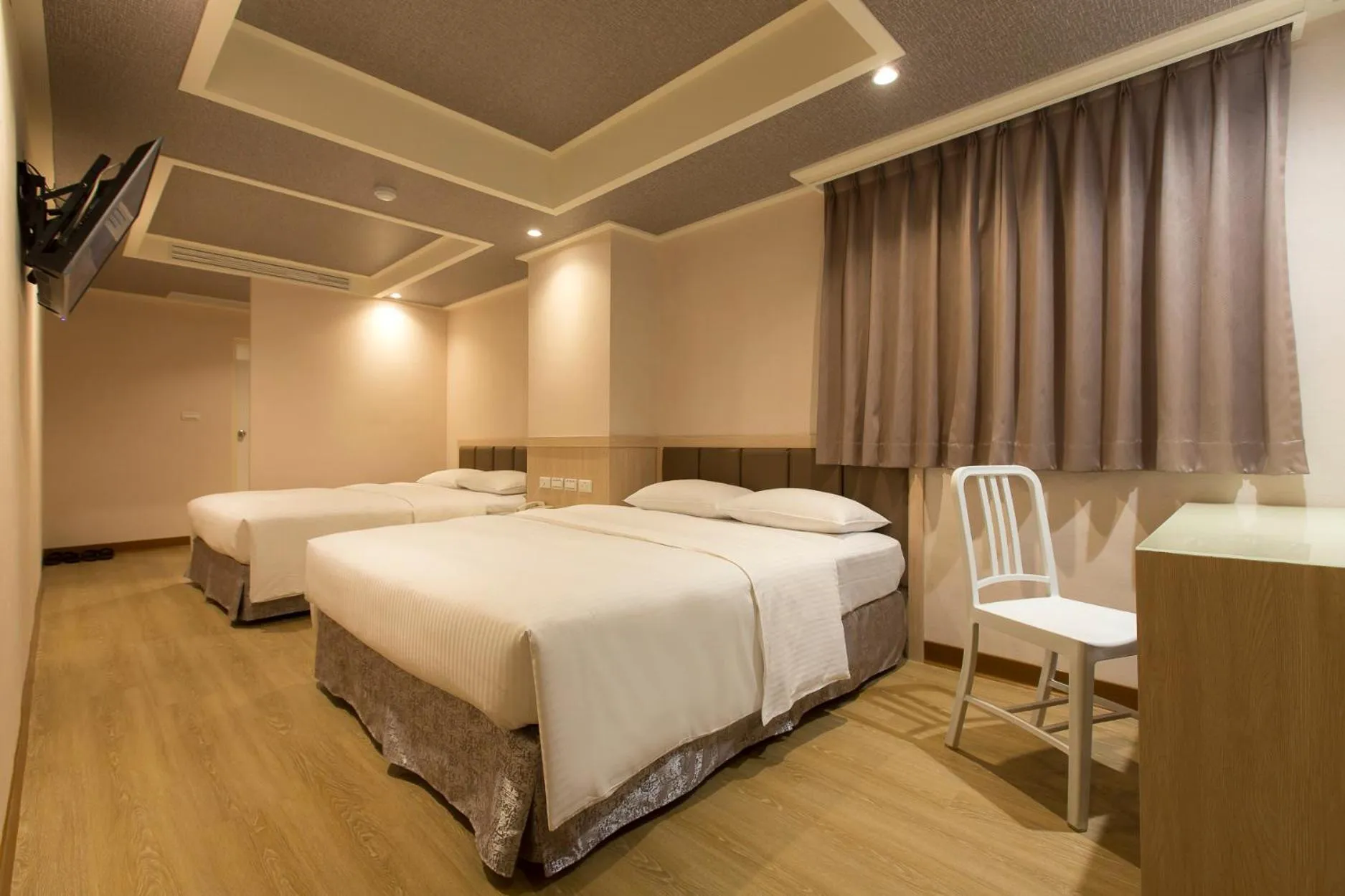 Bed in The Cloud Hotel