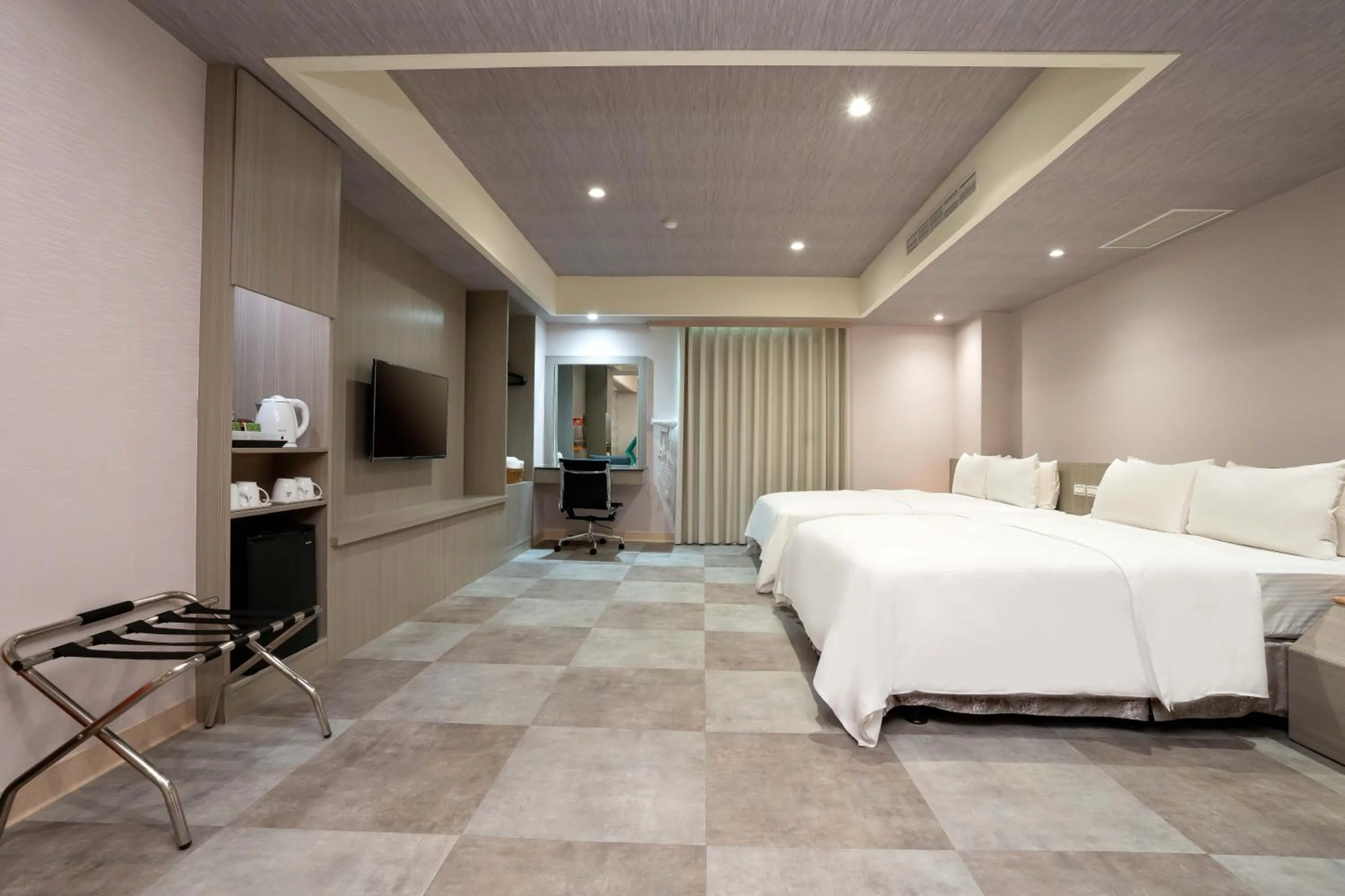 Bed in The Cloud Hotel