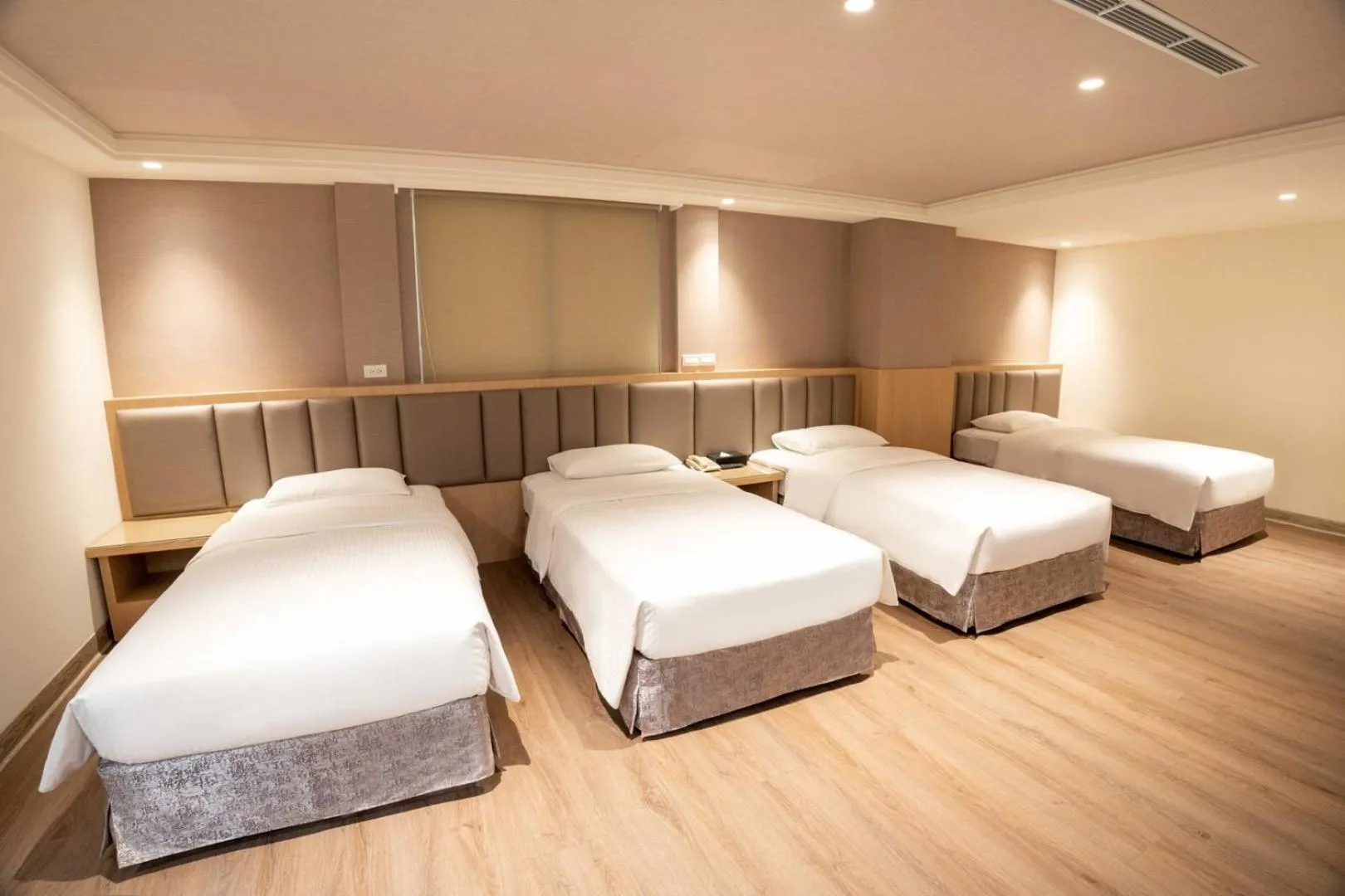 Bed in The Cloud Hotel