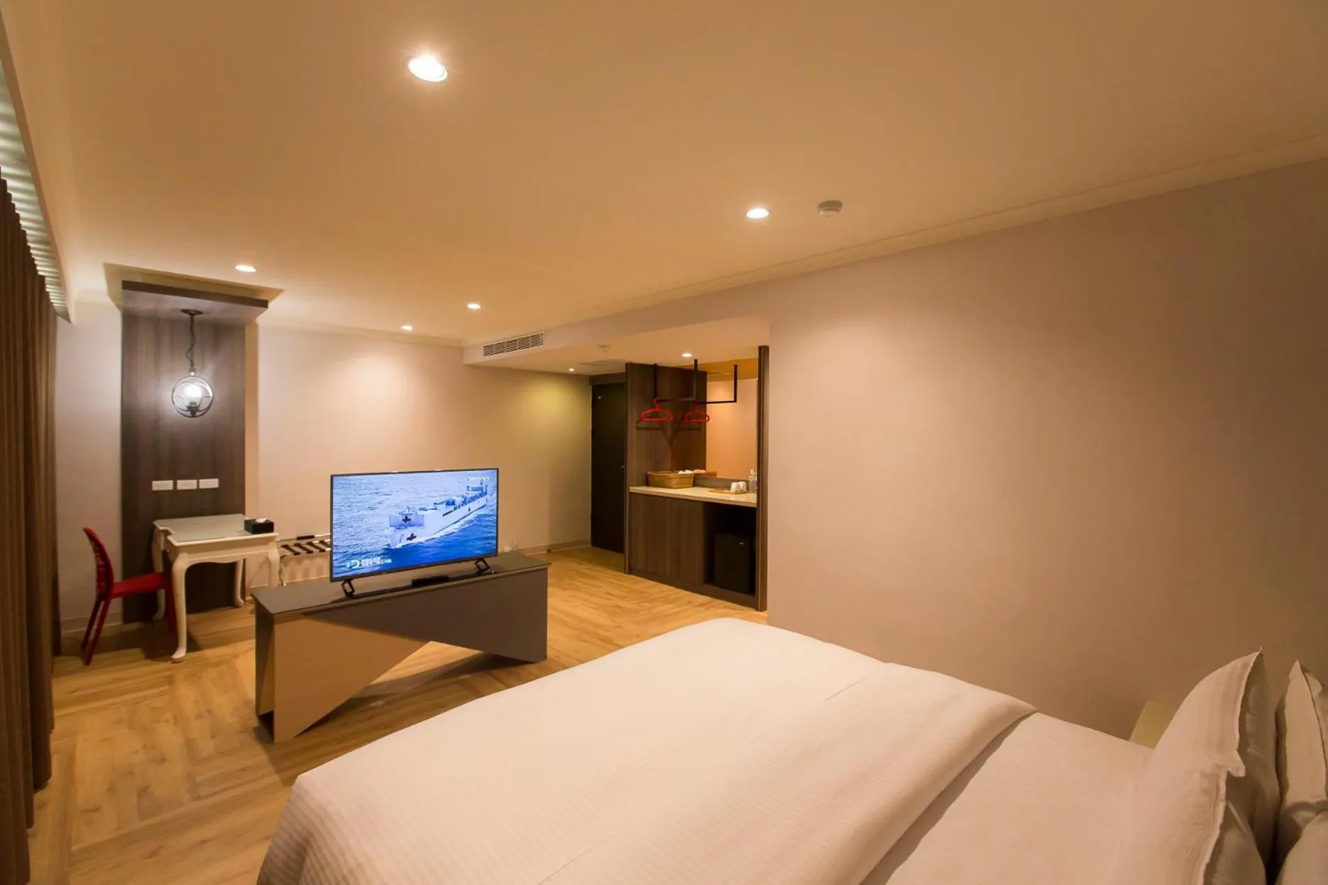 Bed in The Cloud Hotel