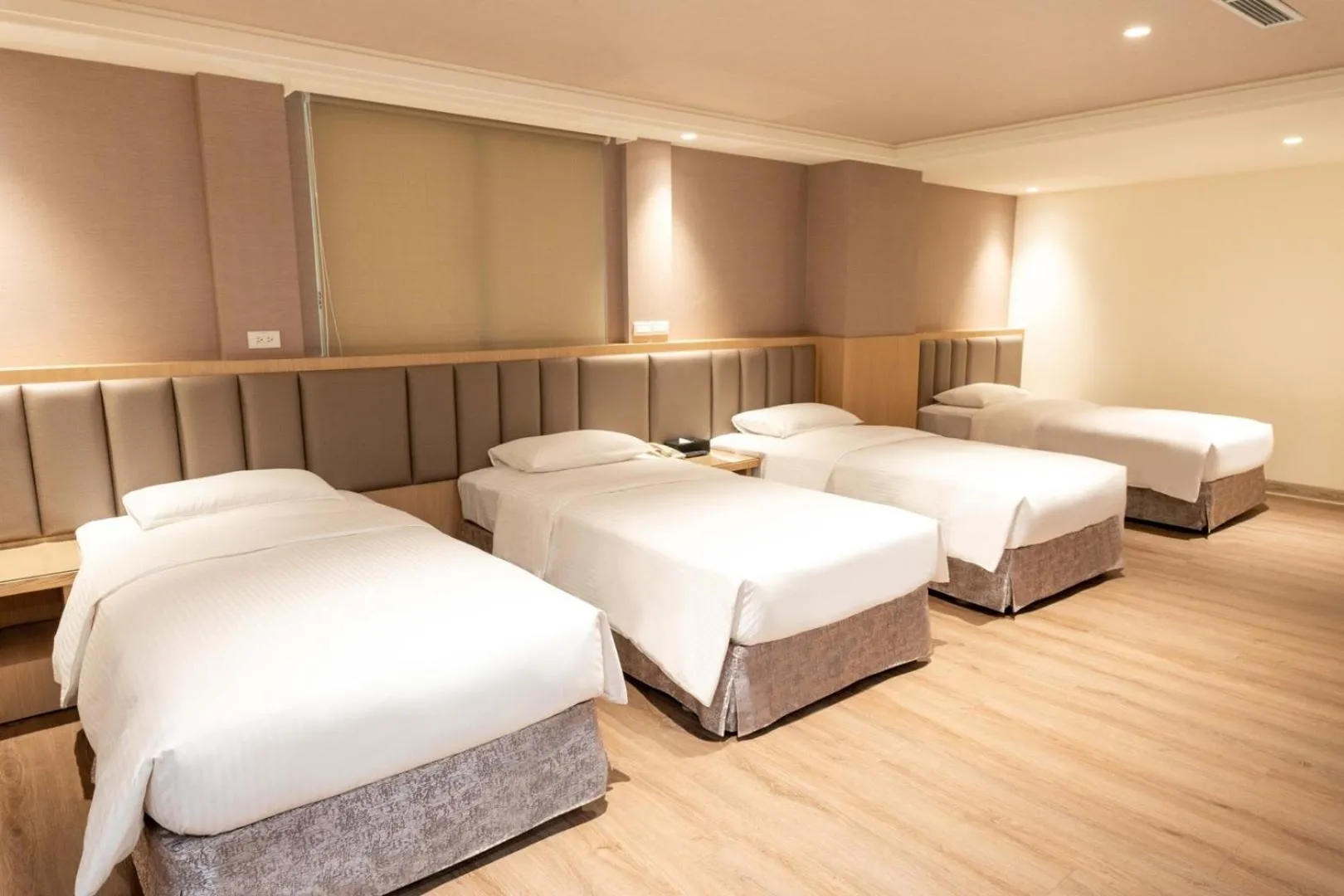 Bed in The Cloud Hotel