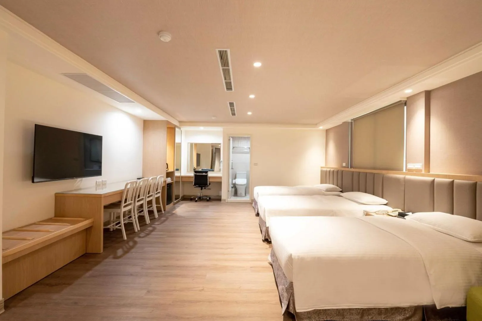 Bed in The Cloud Hotel