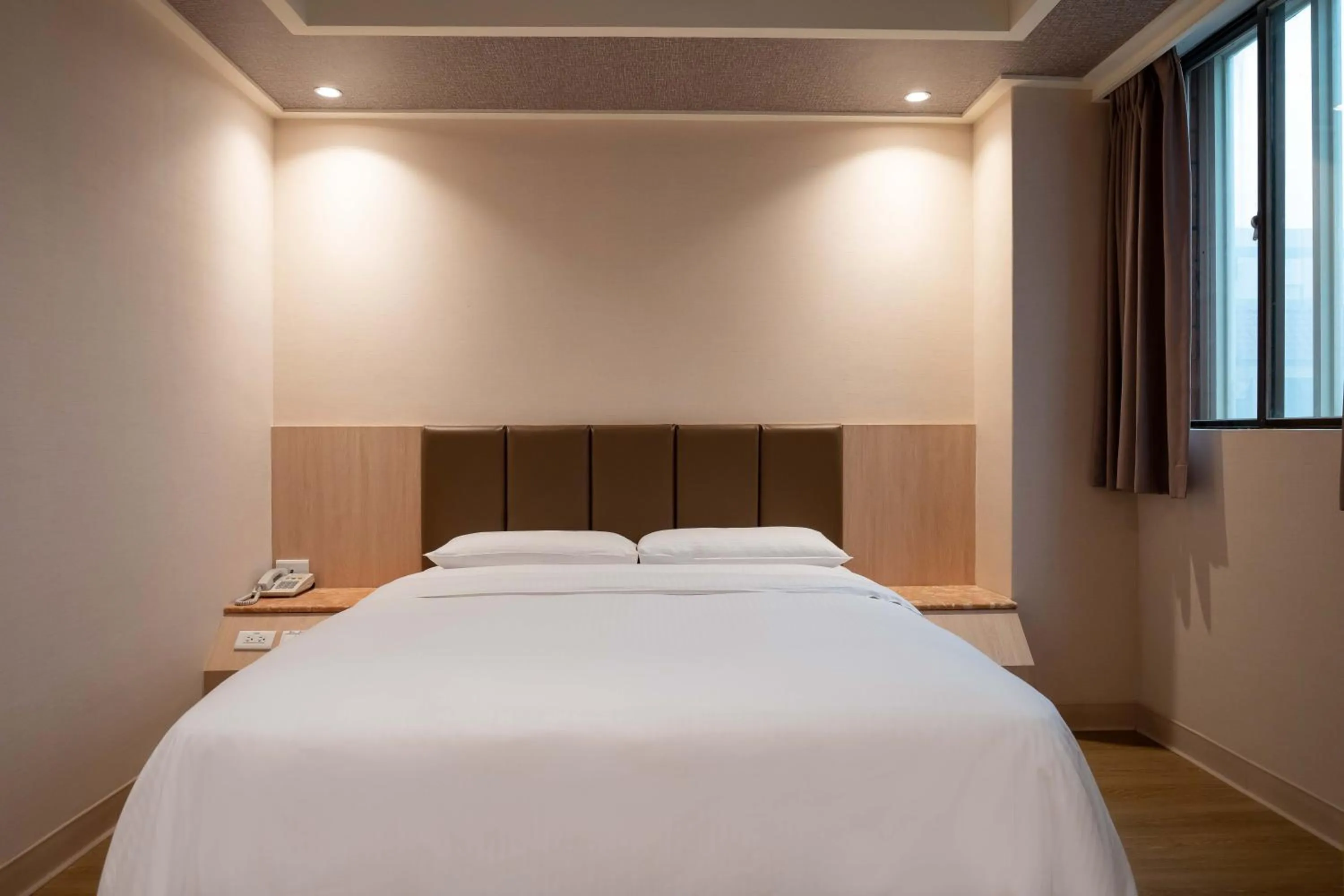 Bed in The Cloud Hotel