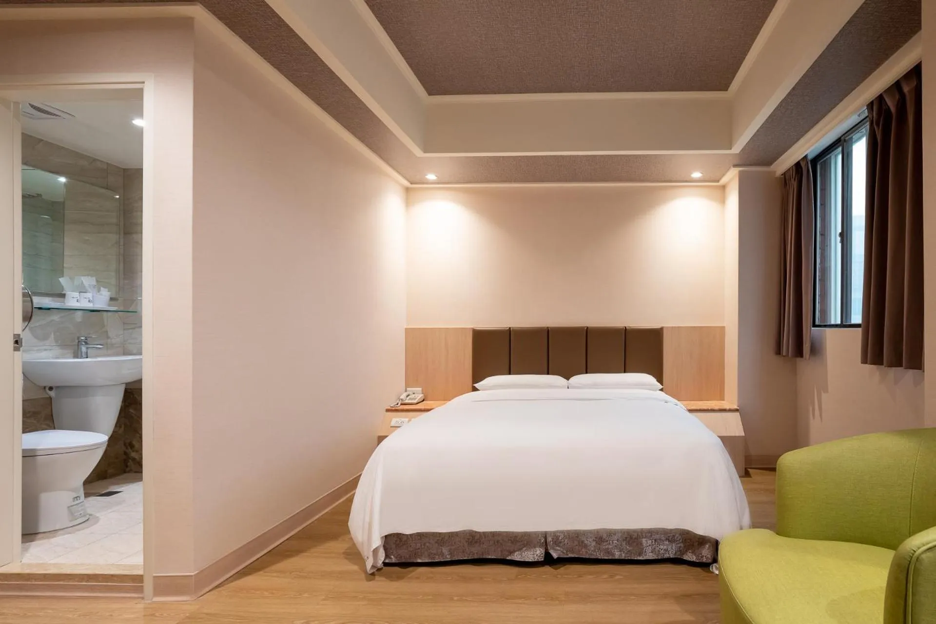 Bed in The Cloud Hotel