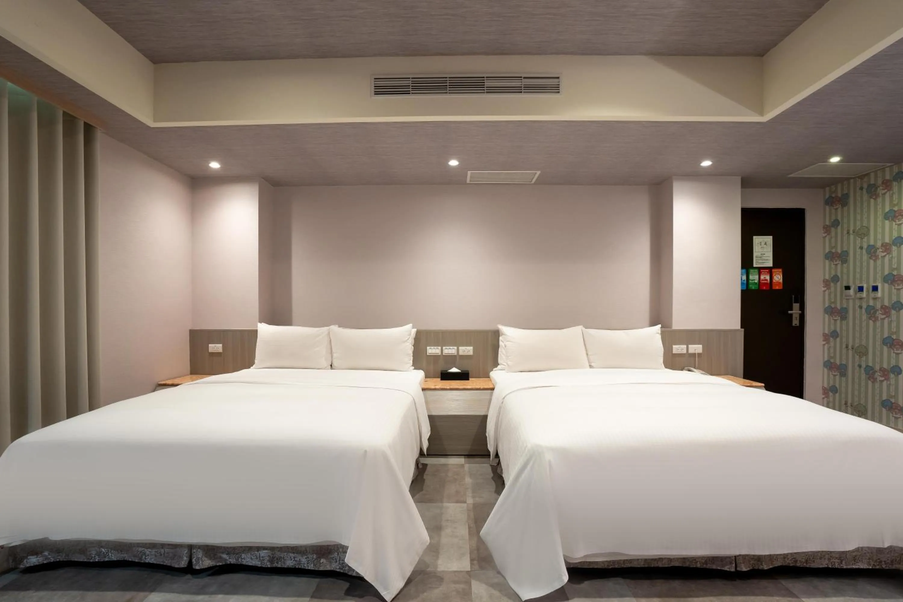 Bed in The Cloud Hotel