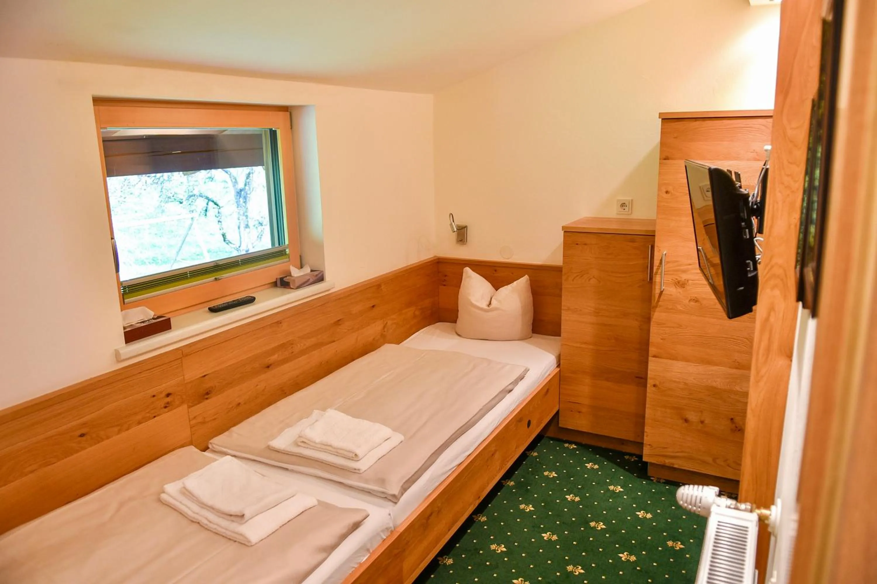 Bed in Salzburger Dolomitenhof