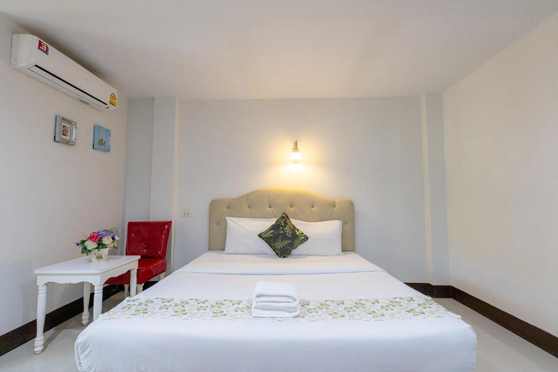 Bed in The Target Hotel chaingrai