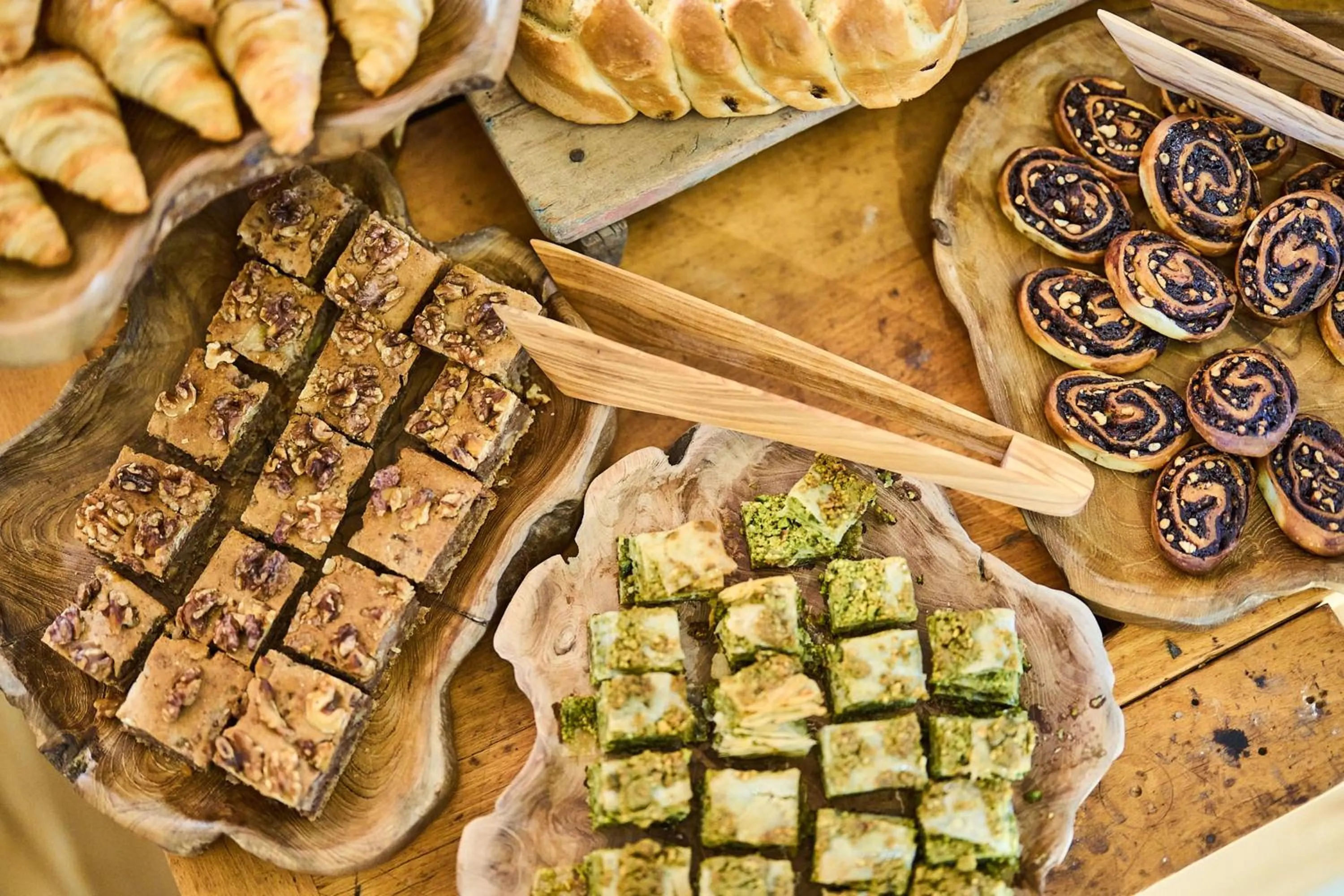 Buffet breakfast in FREIgeist Göttingen Nordstadt, A Member of Design Hotels