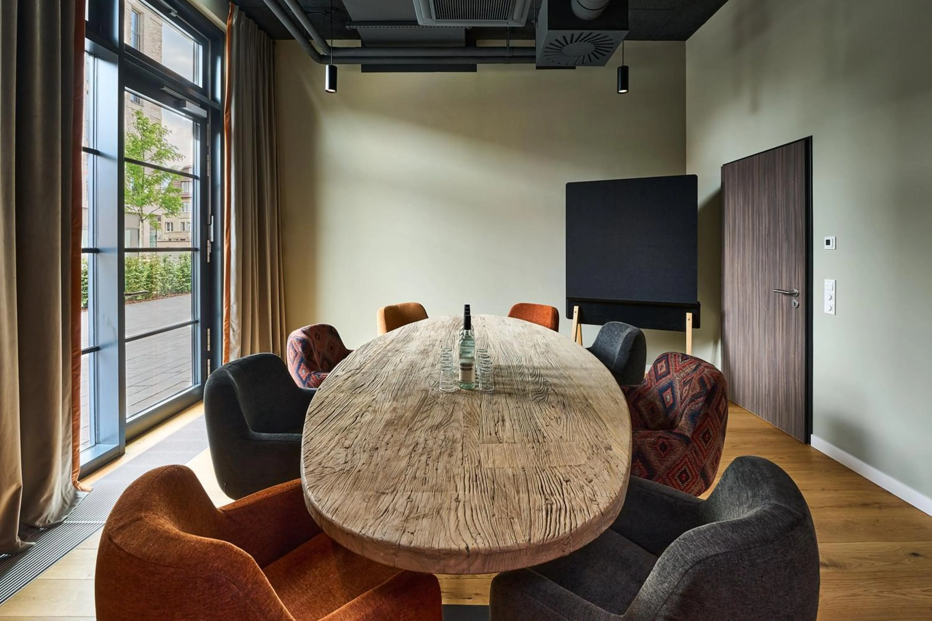 Meeting/conference room in FREIgeist Göttingen Nordstadt, A Member of Design Hotels