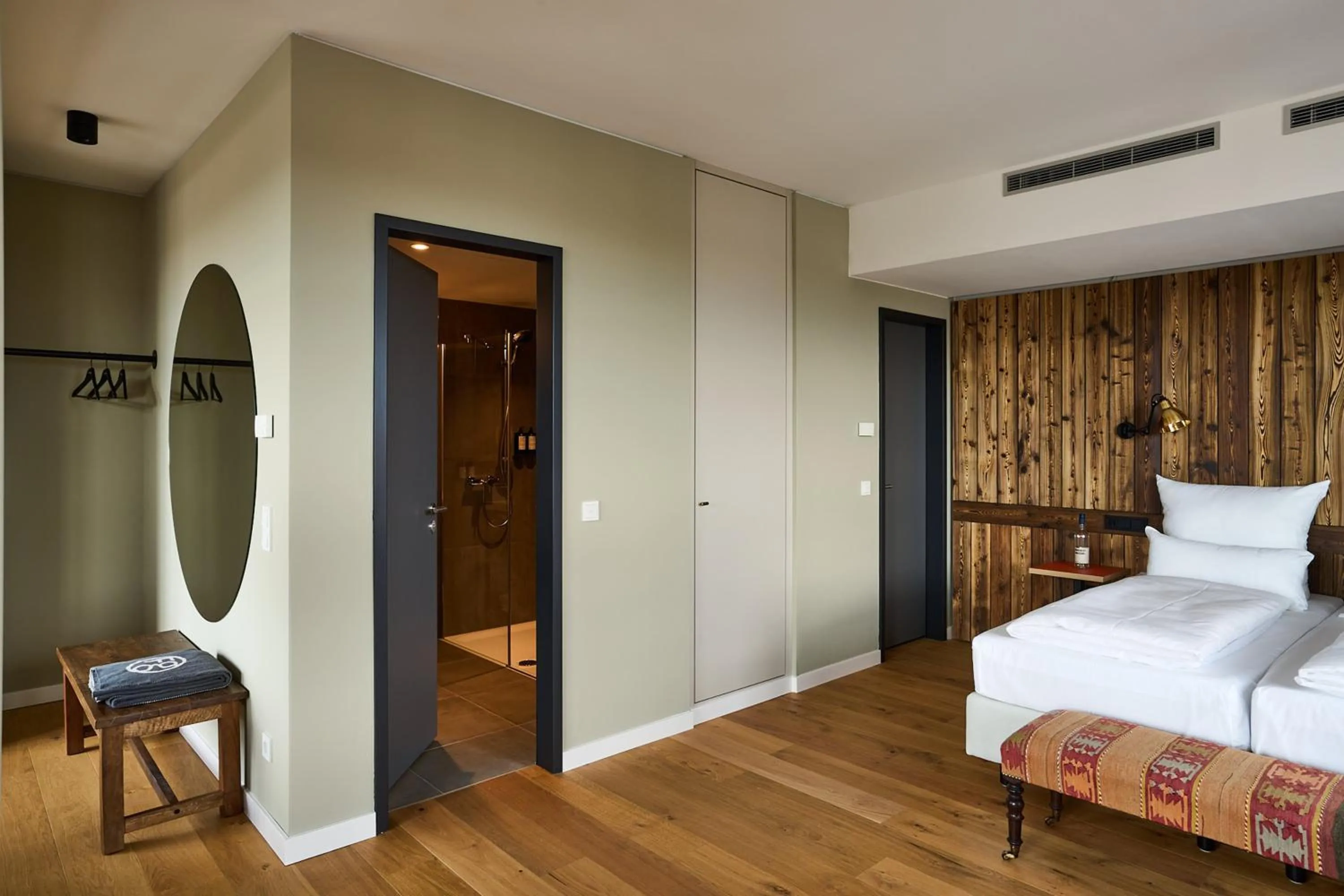 Photo of the whole room, Bed in FREIgeist Göttingen Nordstadt, A Member of Design Hotels