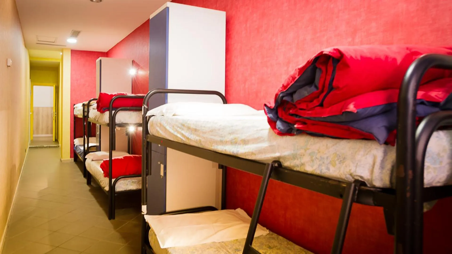 Bed in Youth Station Hostel