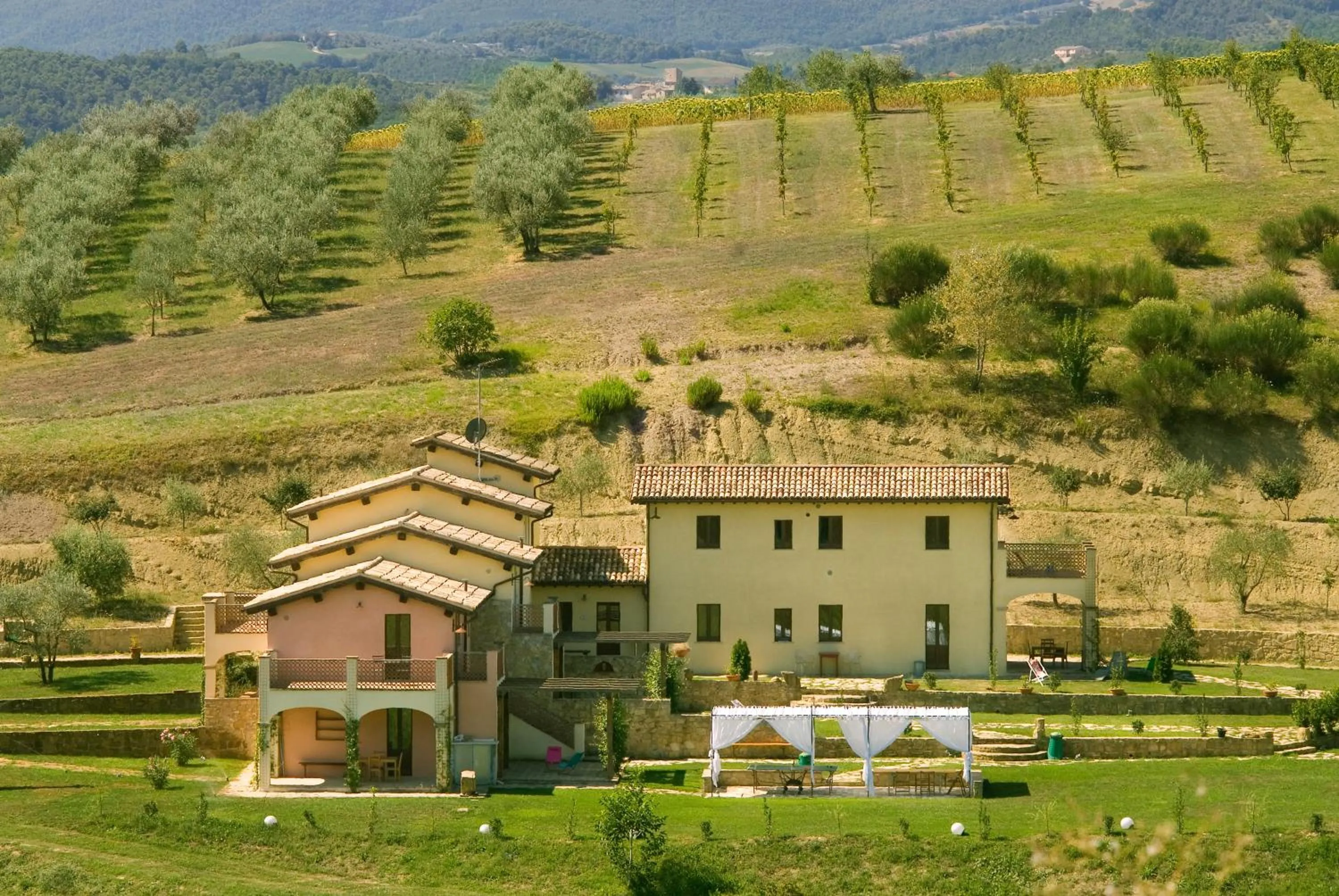 Facade/entrance in Borgo Le Capannelle