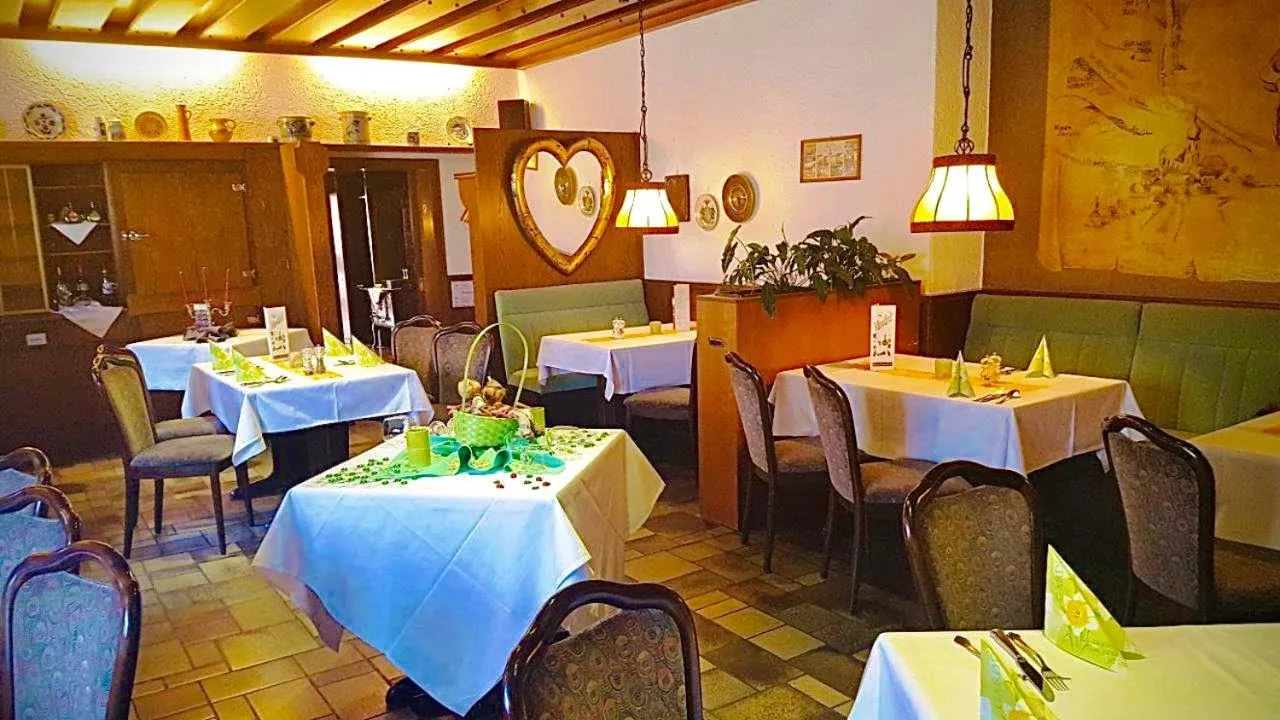 Restaurant/places to eat in Meister BÄR HOTEL Bayreuth