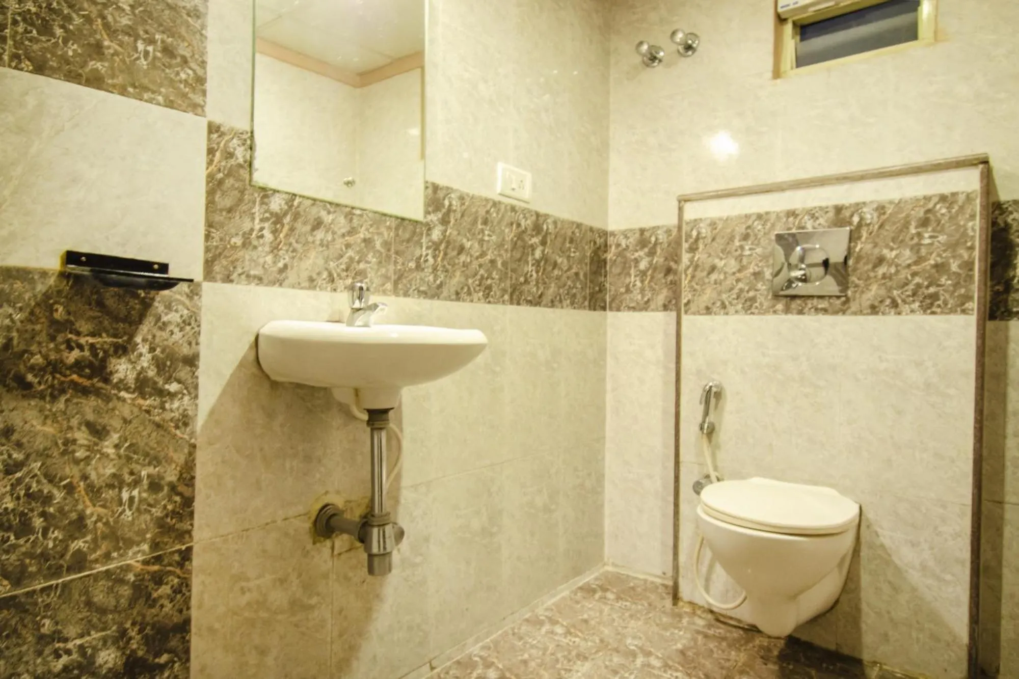 Bathroom in Hotel Sunshine