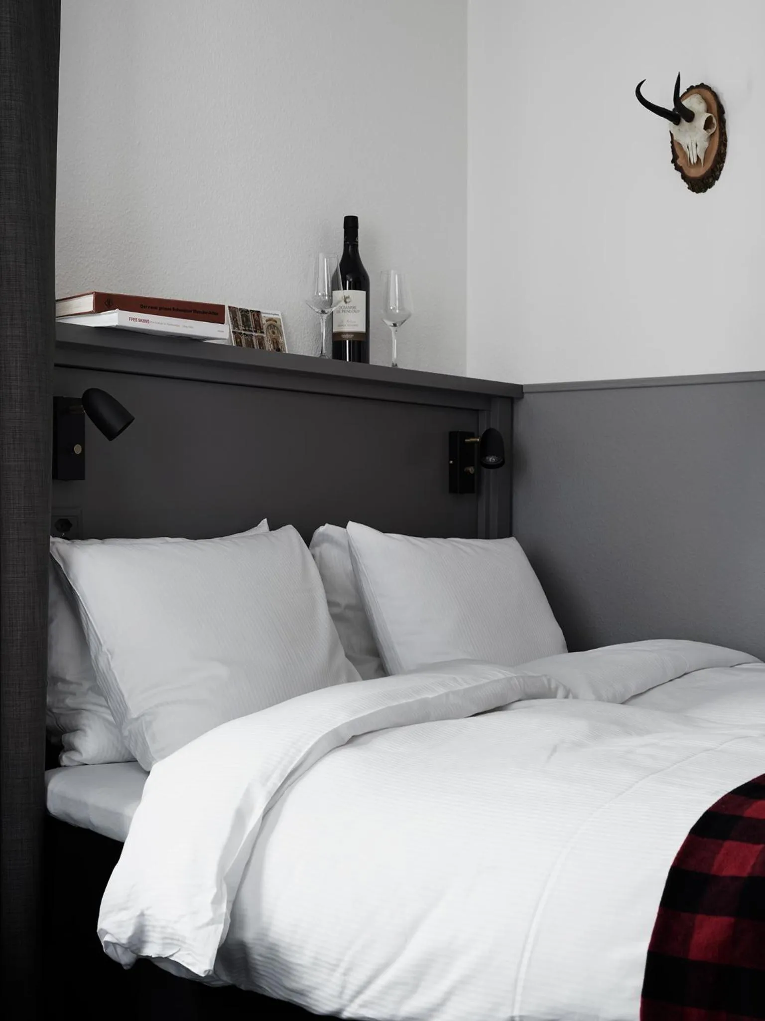 Bedroom, Bed in Ski Lodge Engelberg