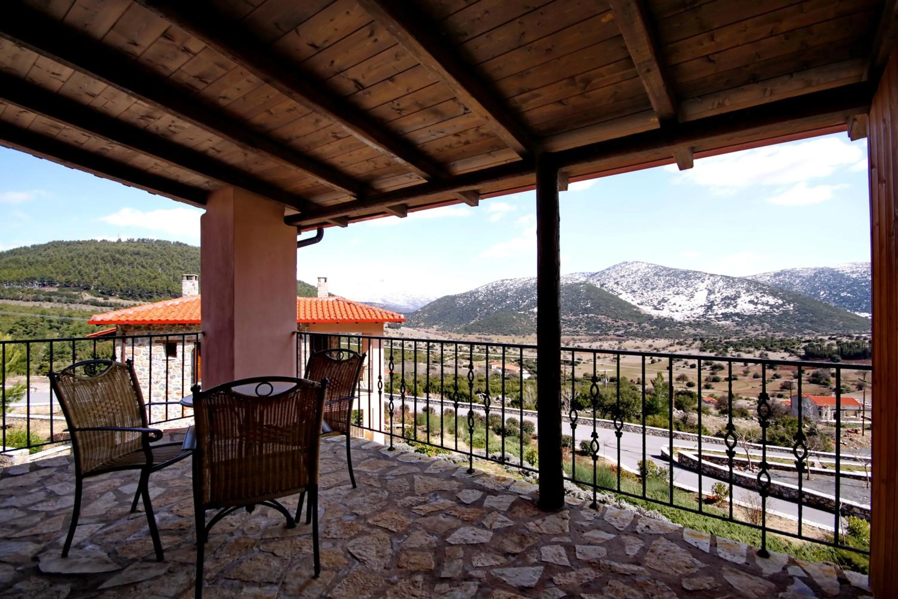 Balcony/Terrace in Menalia Villas & Suites ΚΤΗΜΑ ΚΟΥΜΠΟΥΡΗ