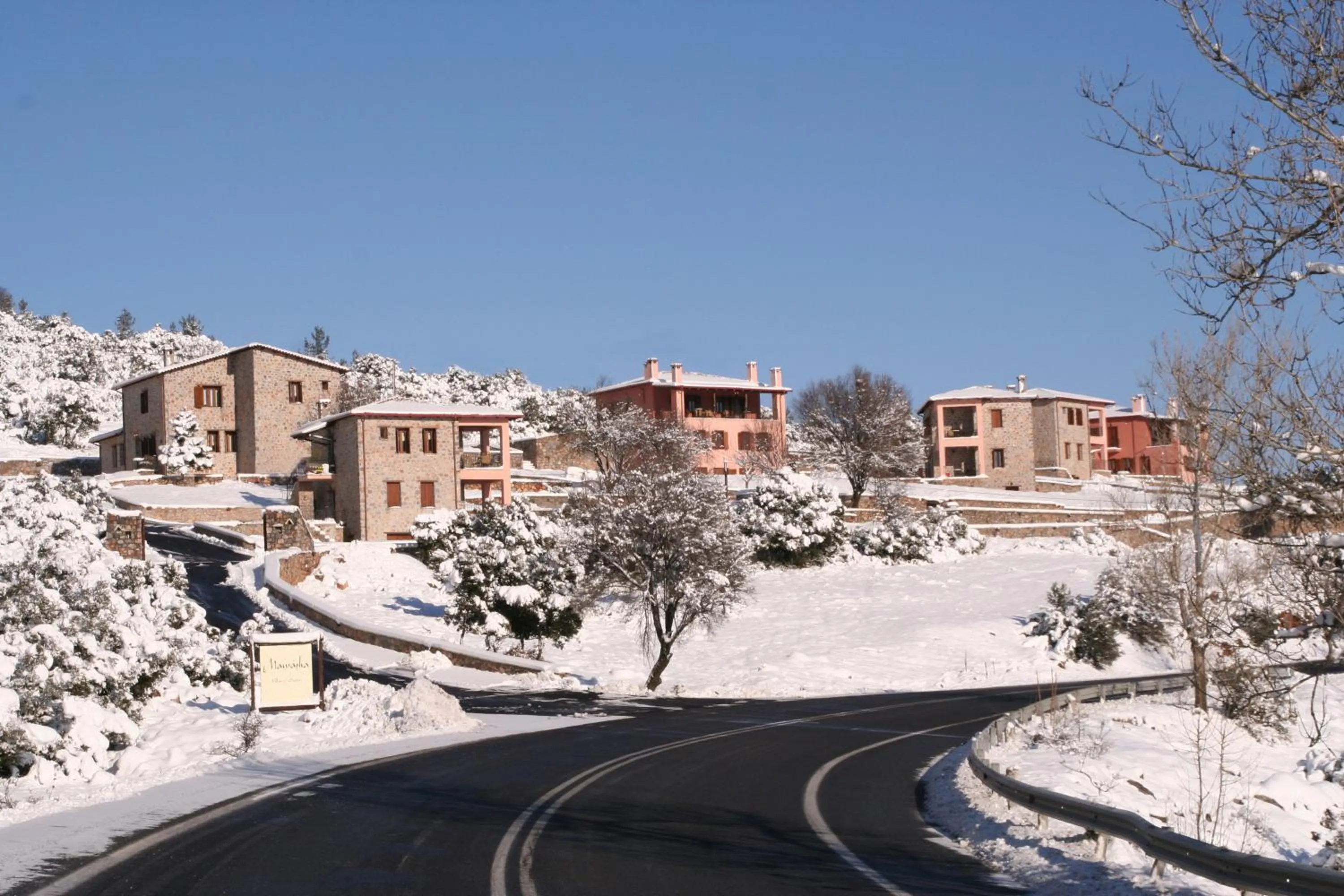 Facade/entrance in Menalia Villas & Suites ΚΤΗΜΑ ΚΟΥΜΠΟΥΡΗ