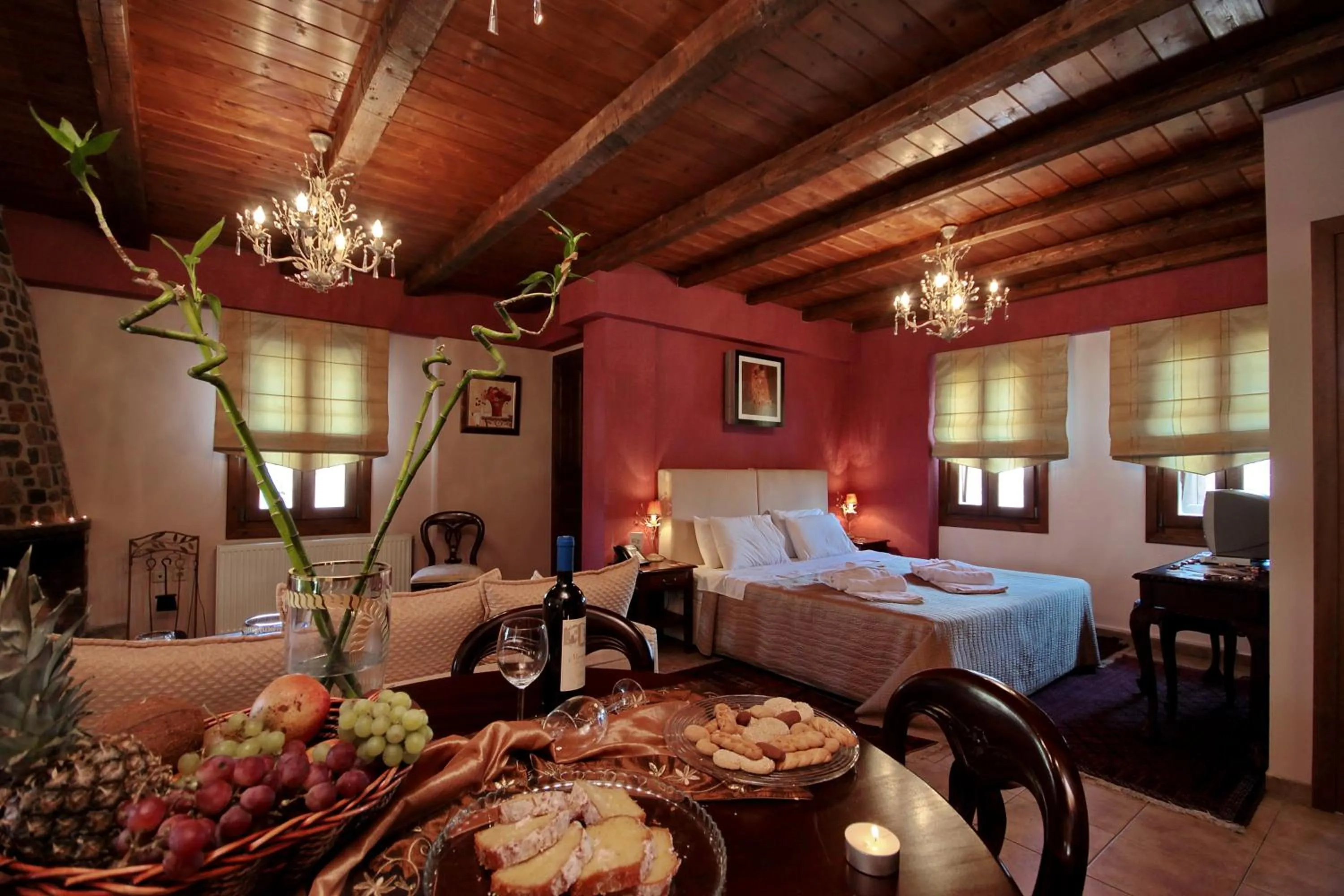 Bed in Menalia Villas & Suites ΚΤΗΜΑ ΚΟΥΜΠΟΥΡΗ