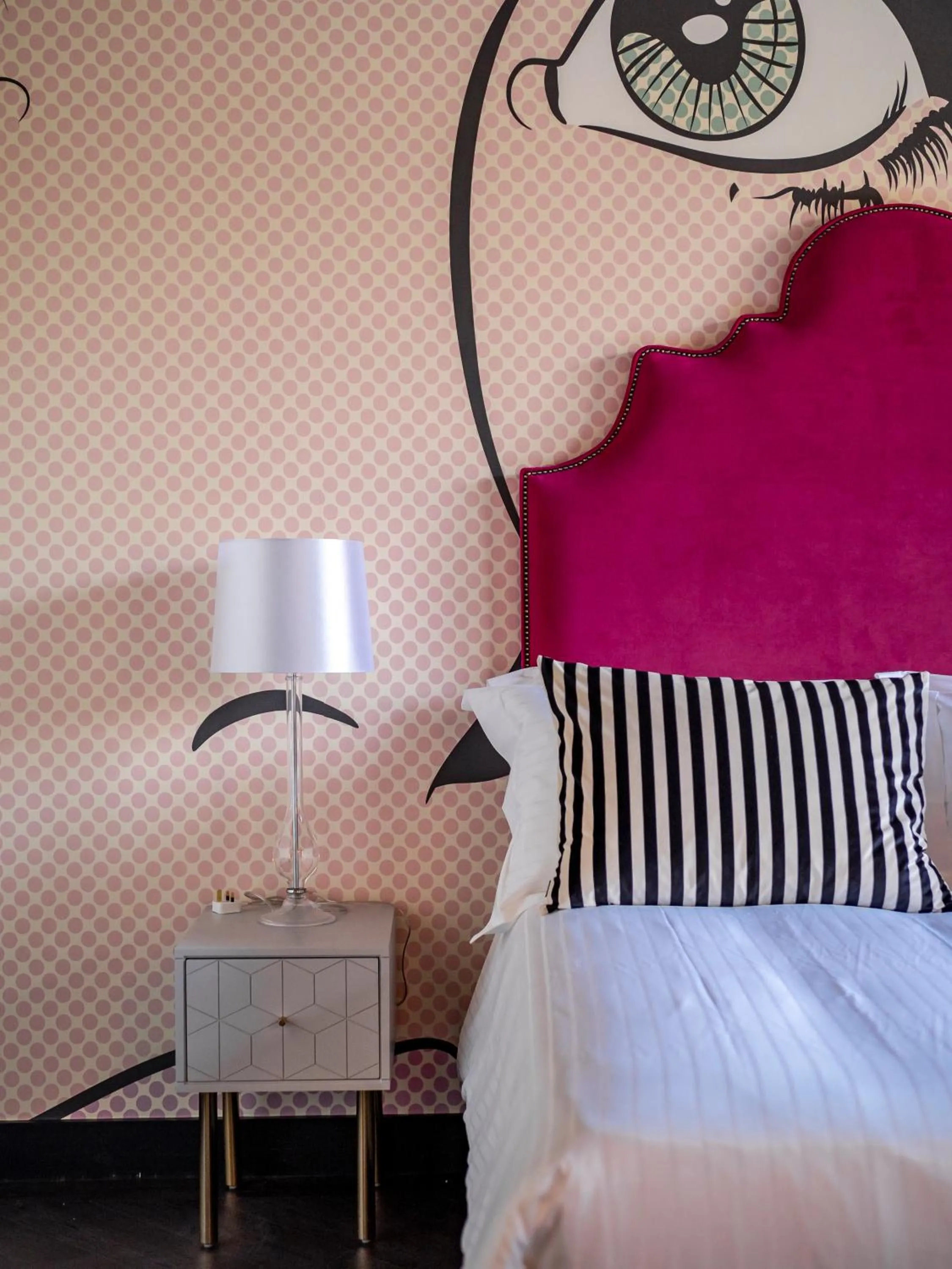 Bed in Bowers Mill Aparthotel