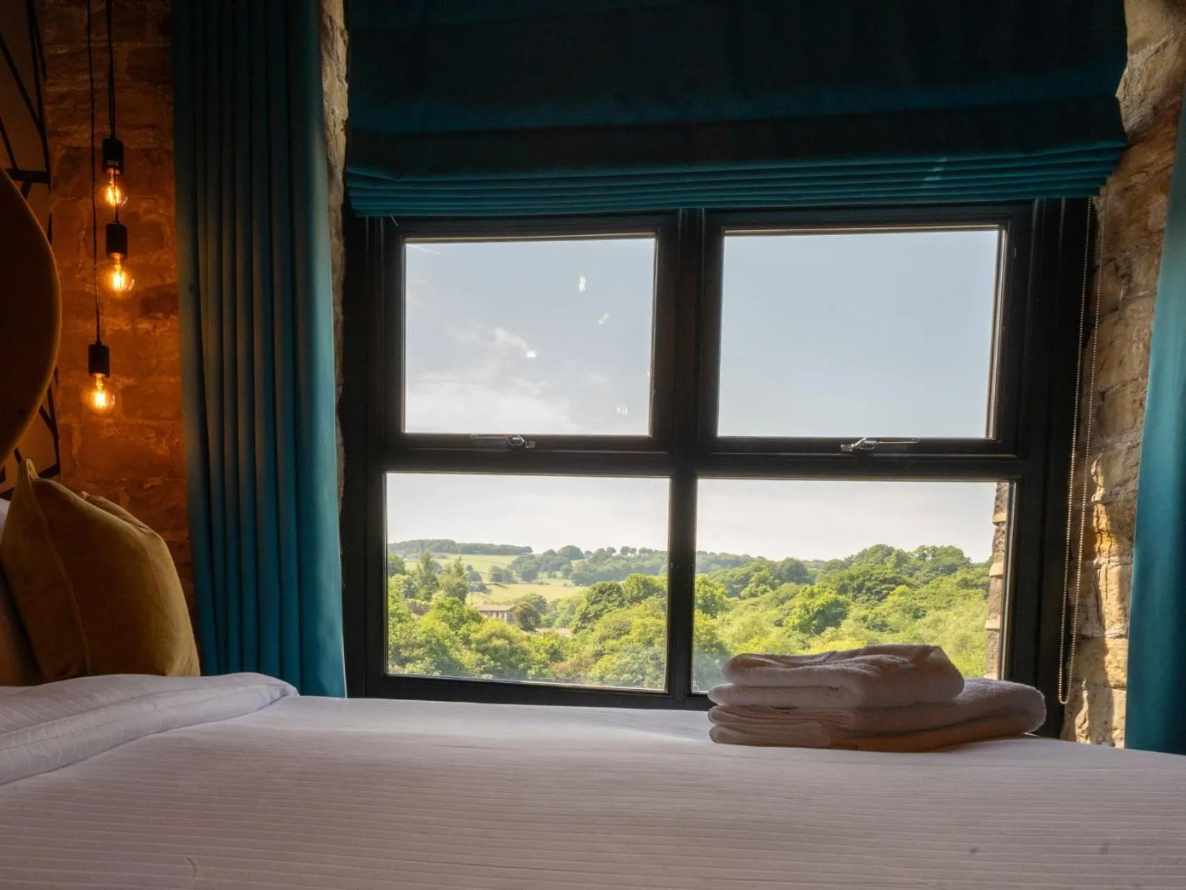 Bed in Bowers Mill Aparthotel