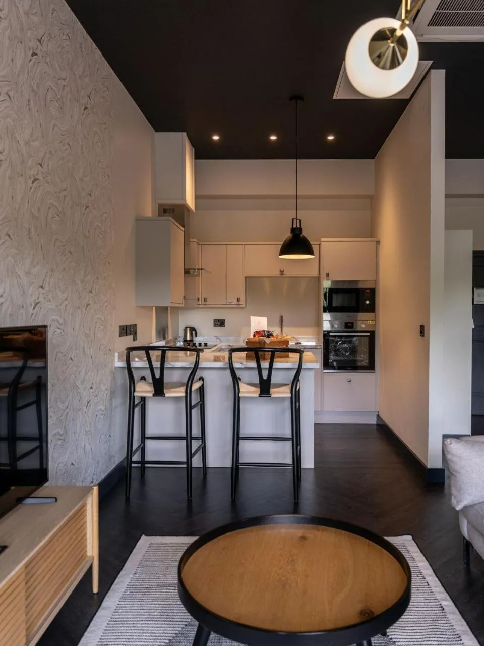 Kitchen or kitchenette in Bowers Mill Aparthotel