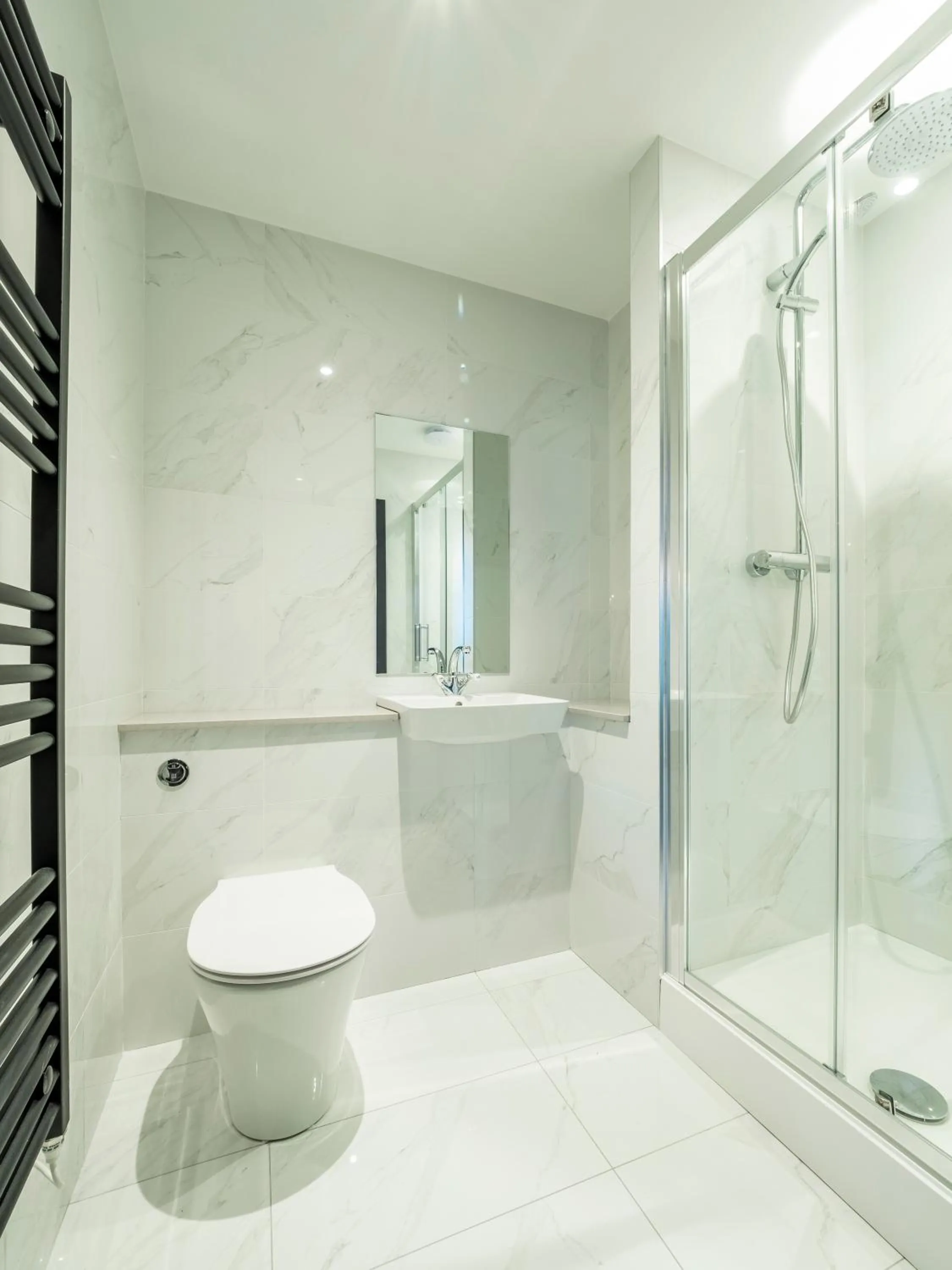 Shower in Bowers Mill Aparthotel