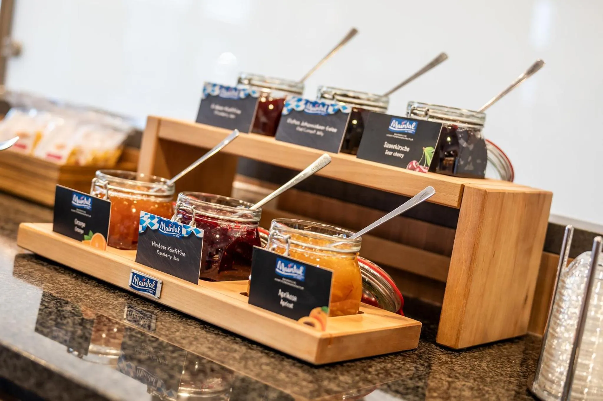 Restaurant/places to eat in Holiday Inn Express Nürnberg-Schwabach