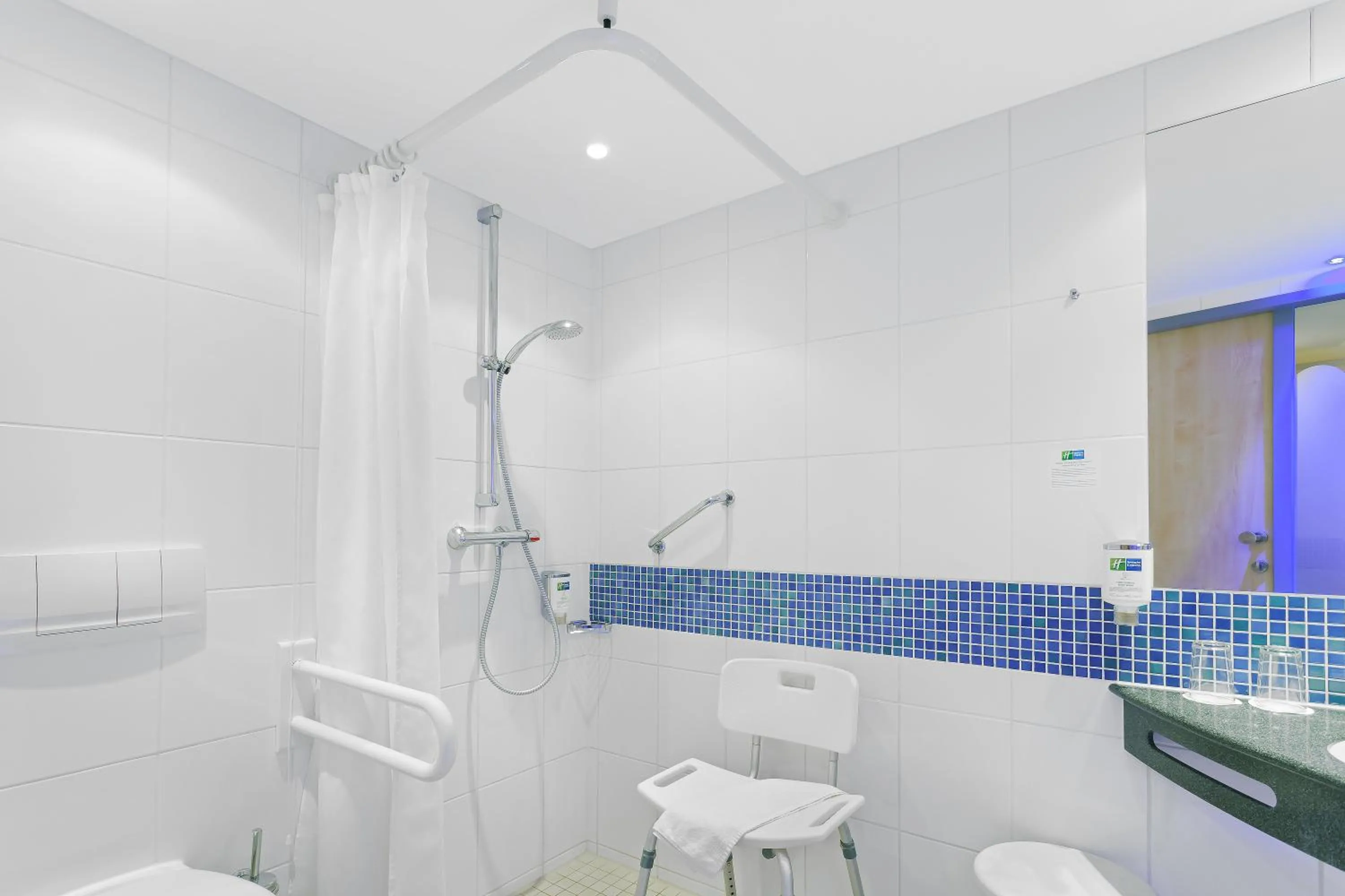 Photo of the whole room in Holiday Inn Express Nürnberg-Schwabach