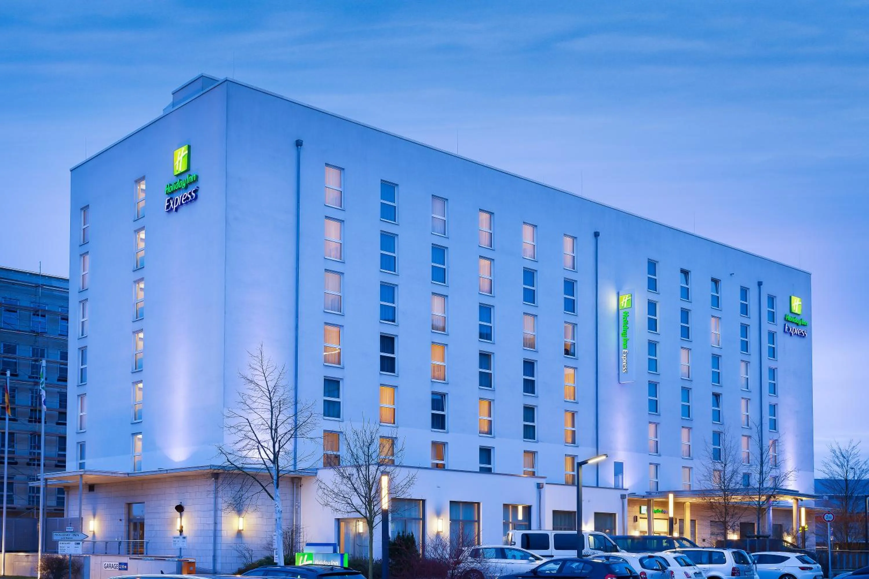 Property building in Holiday Inn Express Nürnberg-Schwabach