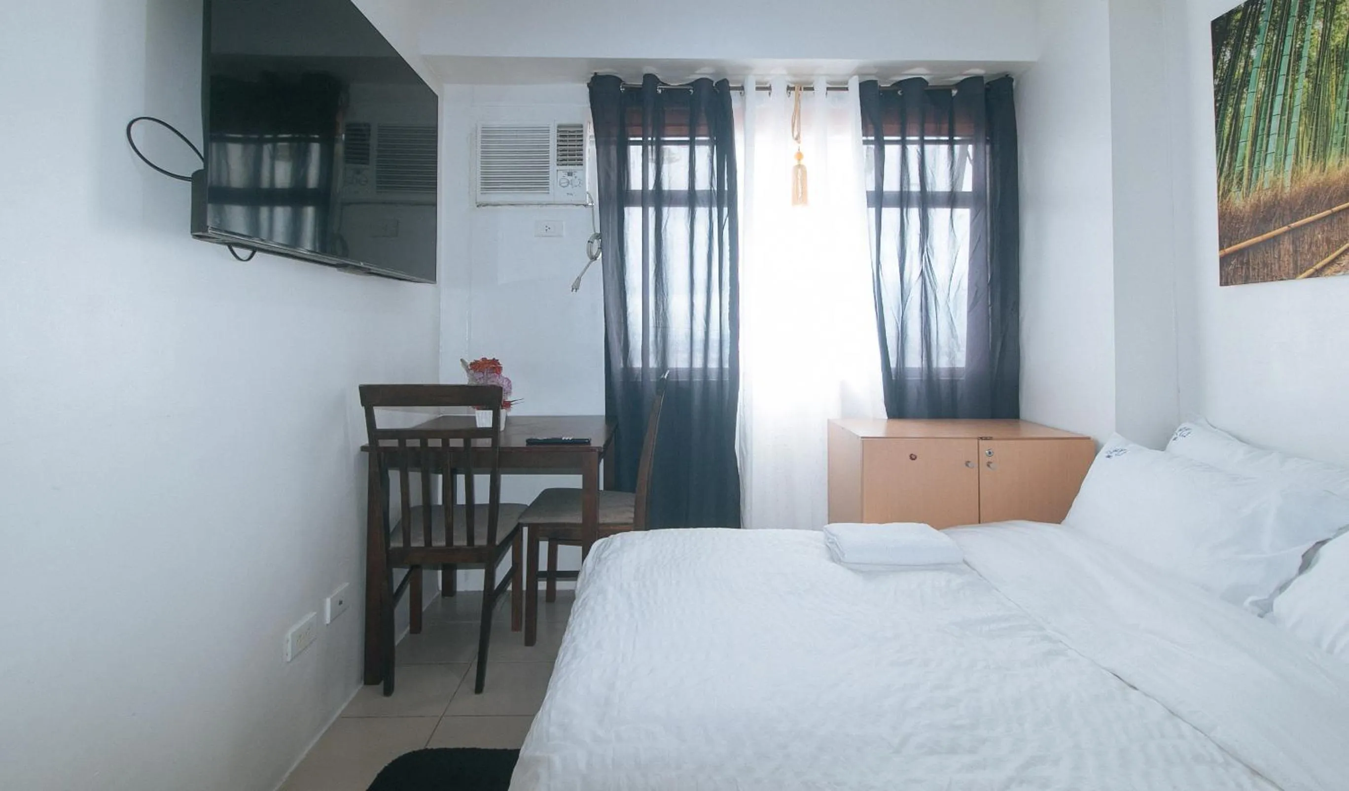 TV and multimedia, Bed in Eimy's Place at Urban Deca Mandaluyong by RedDoorz