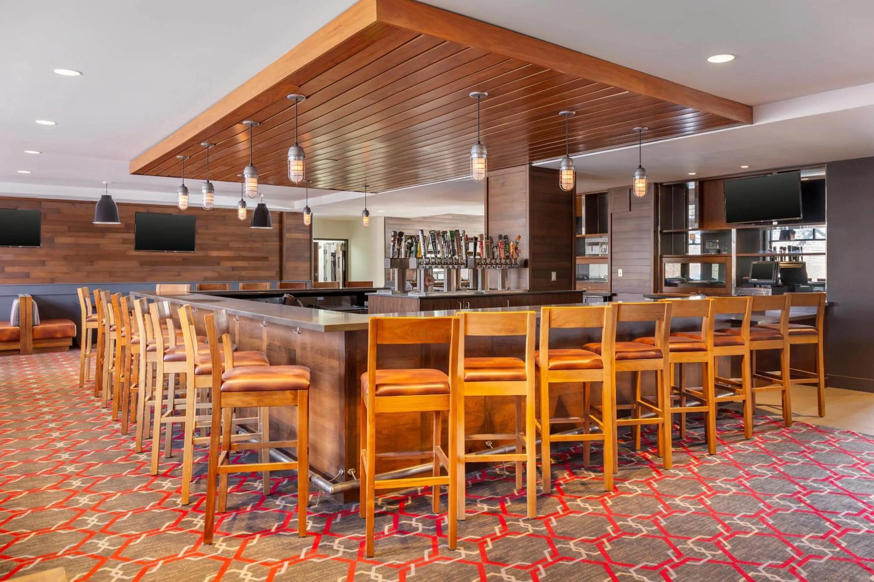 Restaurant/places to eat in Radisson Hotel Detroit Metro Airport